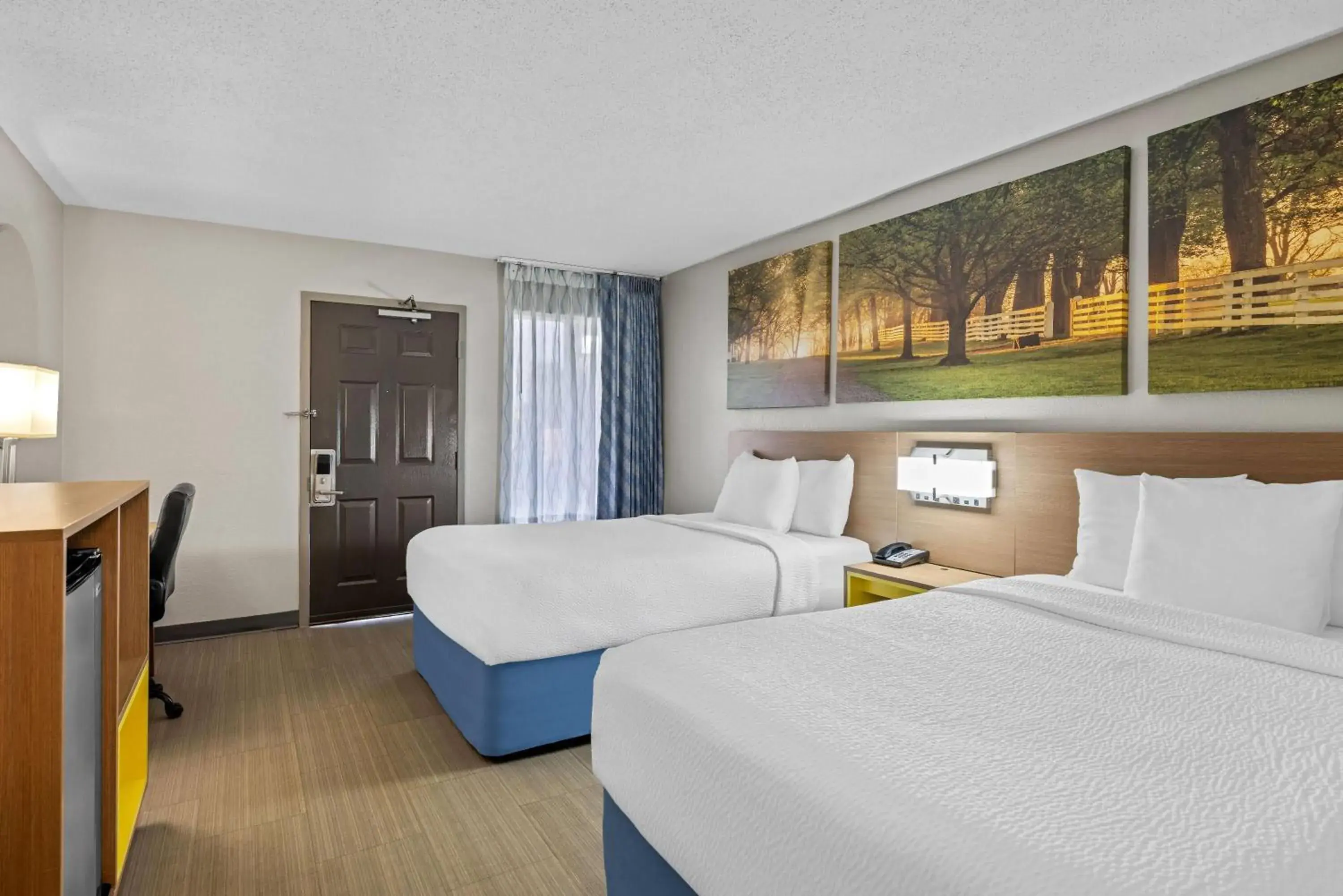 Bed in Days Inn by Wyndham Chattanooga/Hamilton Place Bed in Days Inn by Wyndham Chattanooga/Hamilton Place