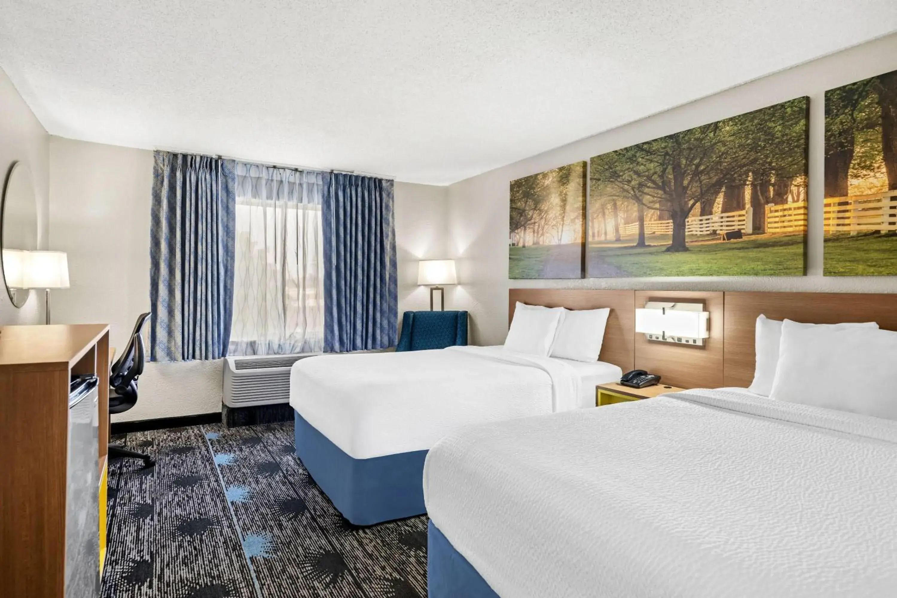 Bed in Days Inn by Wyndham Chattanooga/Hamilton Place Bed in Days Inn by Wyndham Chattanooga/Hamilton Place