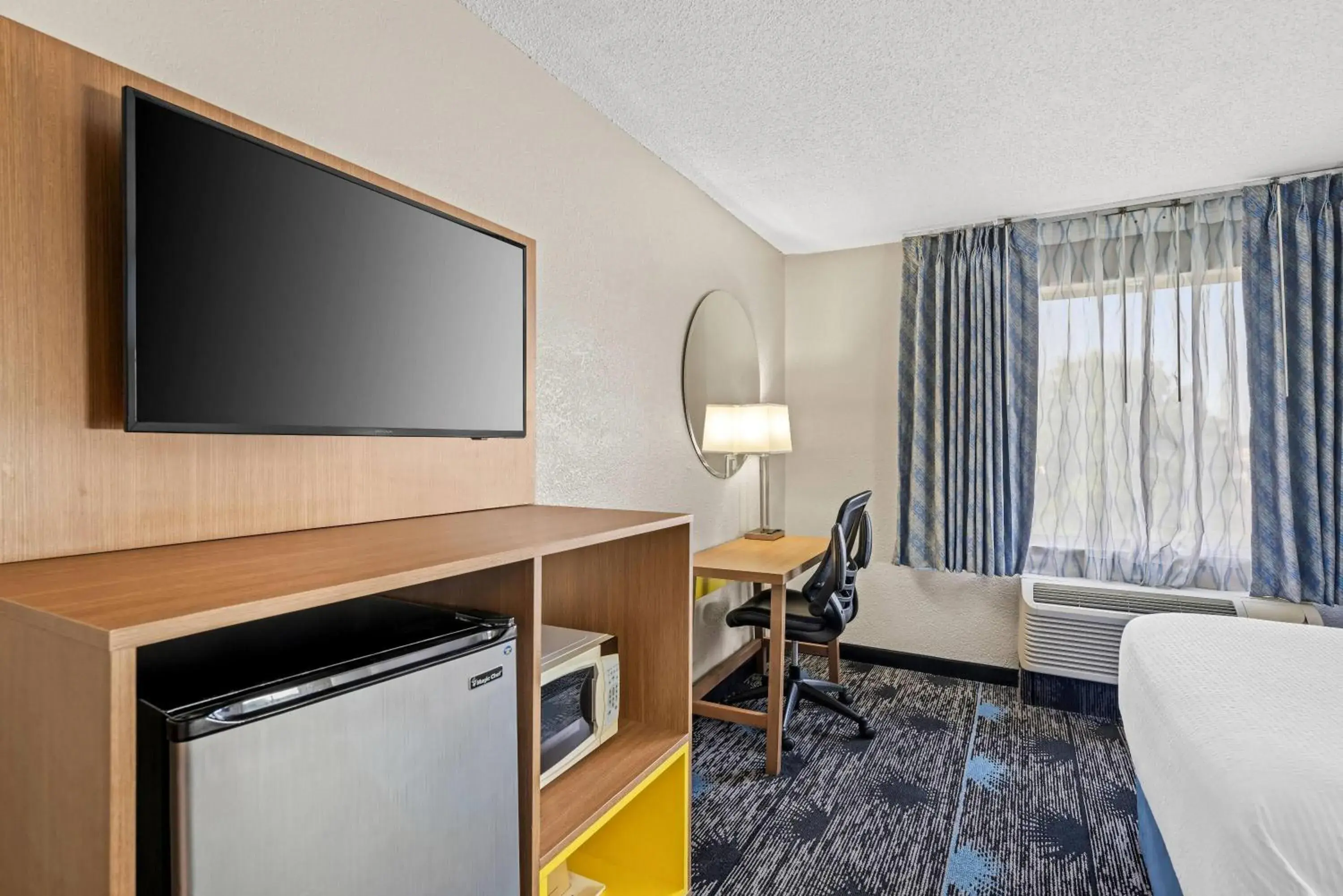 Bed in Days Inn by Wyndham Chattanooga/Hamilton Place Bed in Days Inn by Wyndham Chattanooga/Hamilton Place