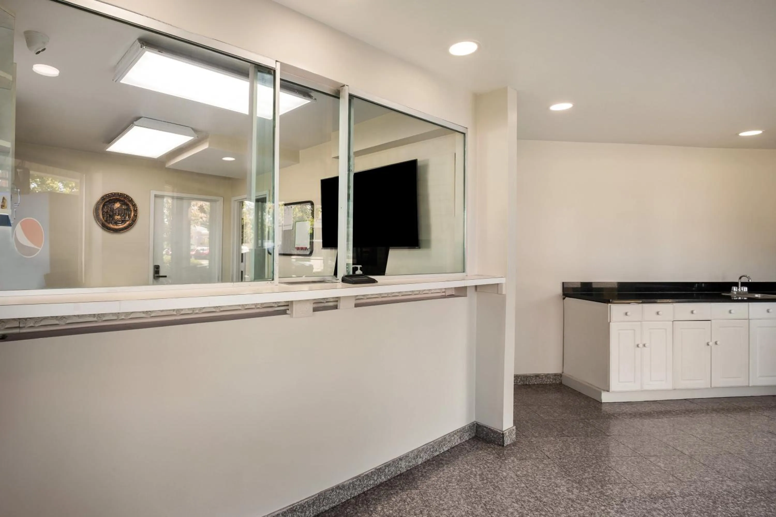 Red Carpet inn Edison