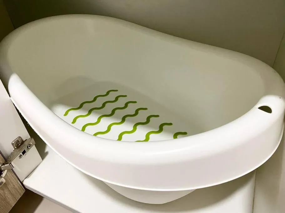 Kitchen or kitchenette in Tropicana 218 Macalister Sea & City View by stayCATion Homestay