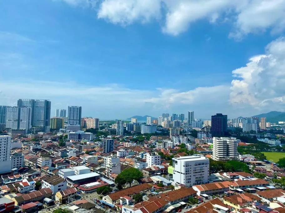 Day in Tropicana 218 Macalister Sea & City View by stayCATion Homestay