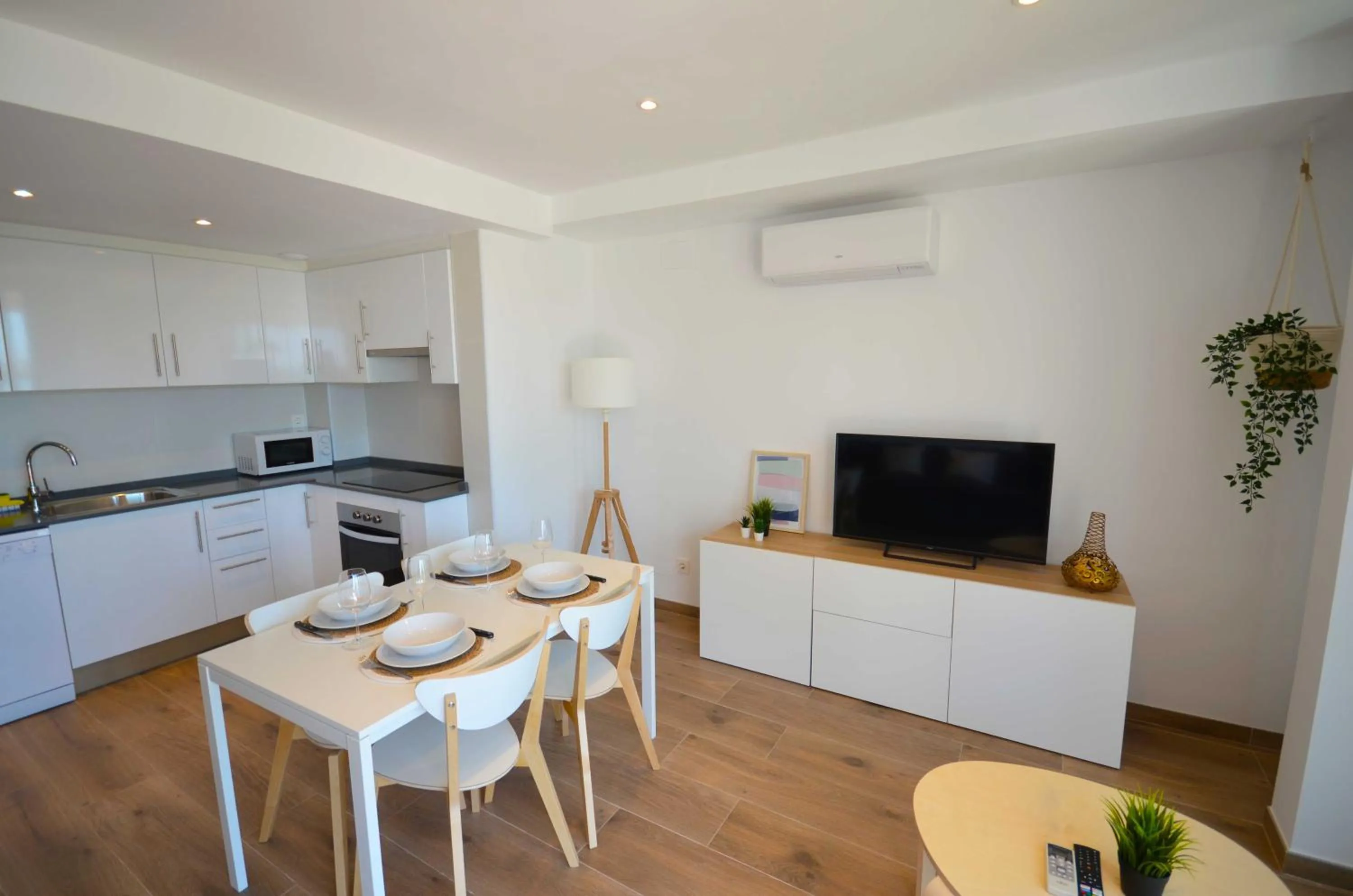 Dining area in Golive Deluxe