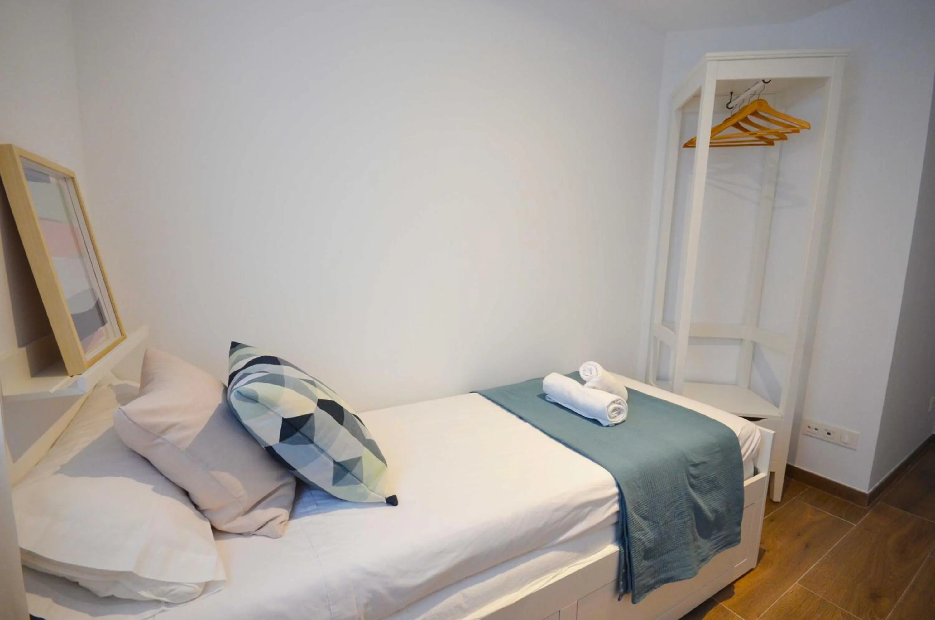 Bedroom, Bed in Golive Deluxe