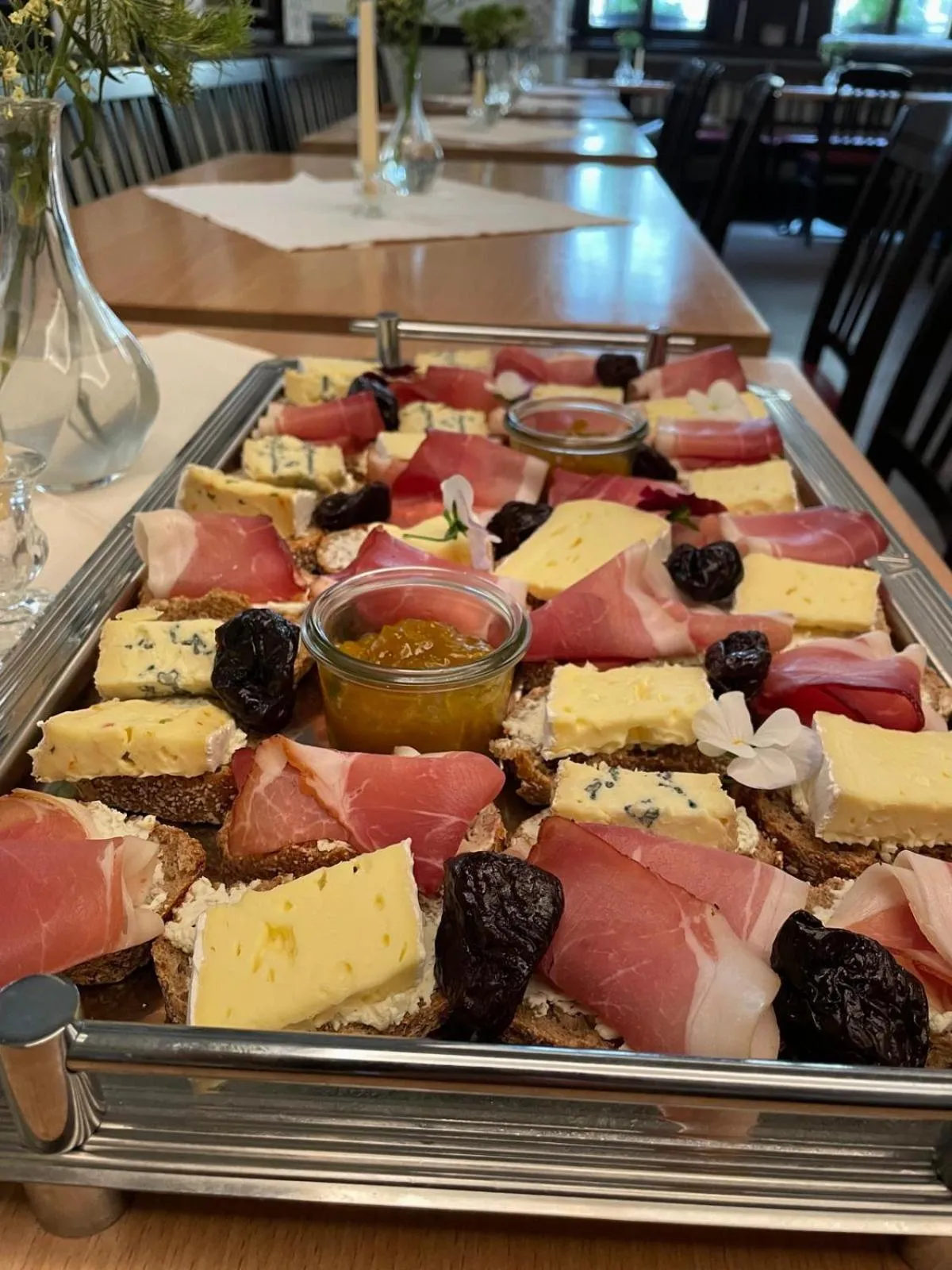 Food in Hotel und Restaurant Neuhauser