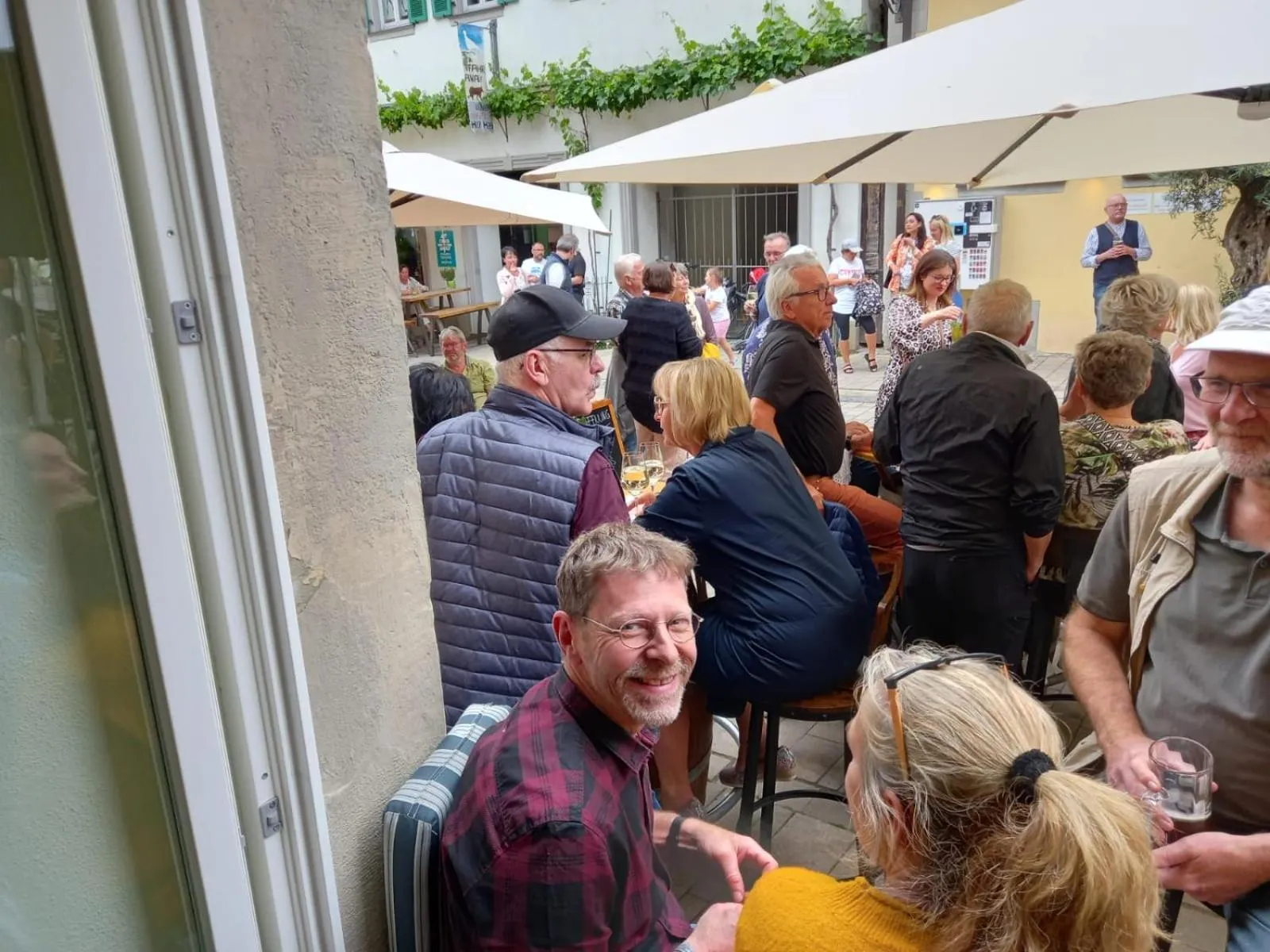 People in Hotel und Restaurant Neuhauser