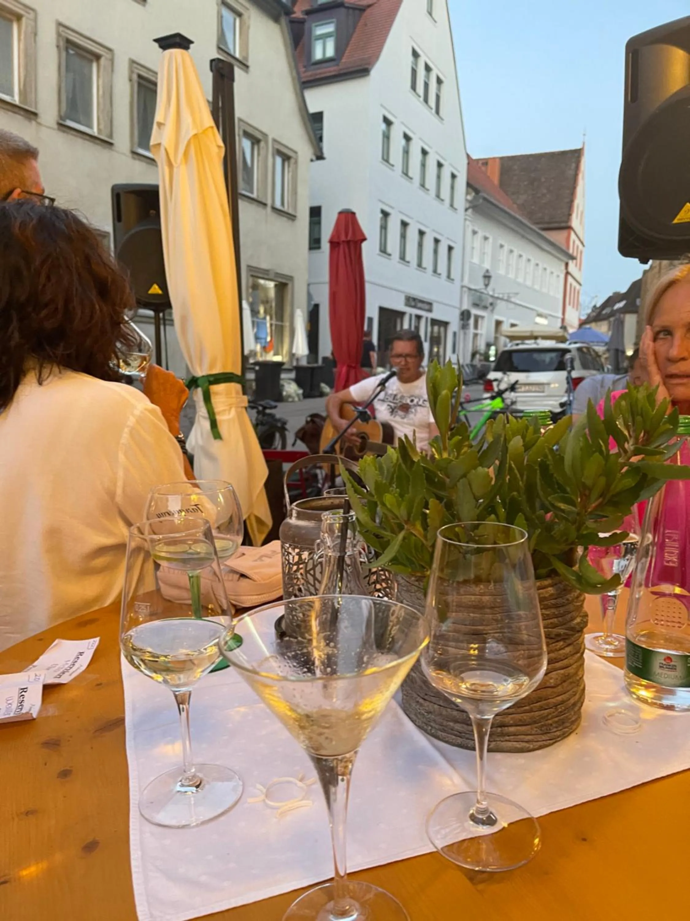 group of guests in Hotel und Restaurant Neuhauser