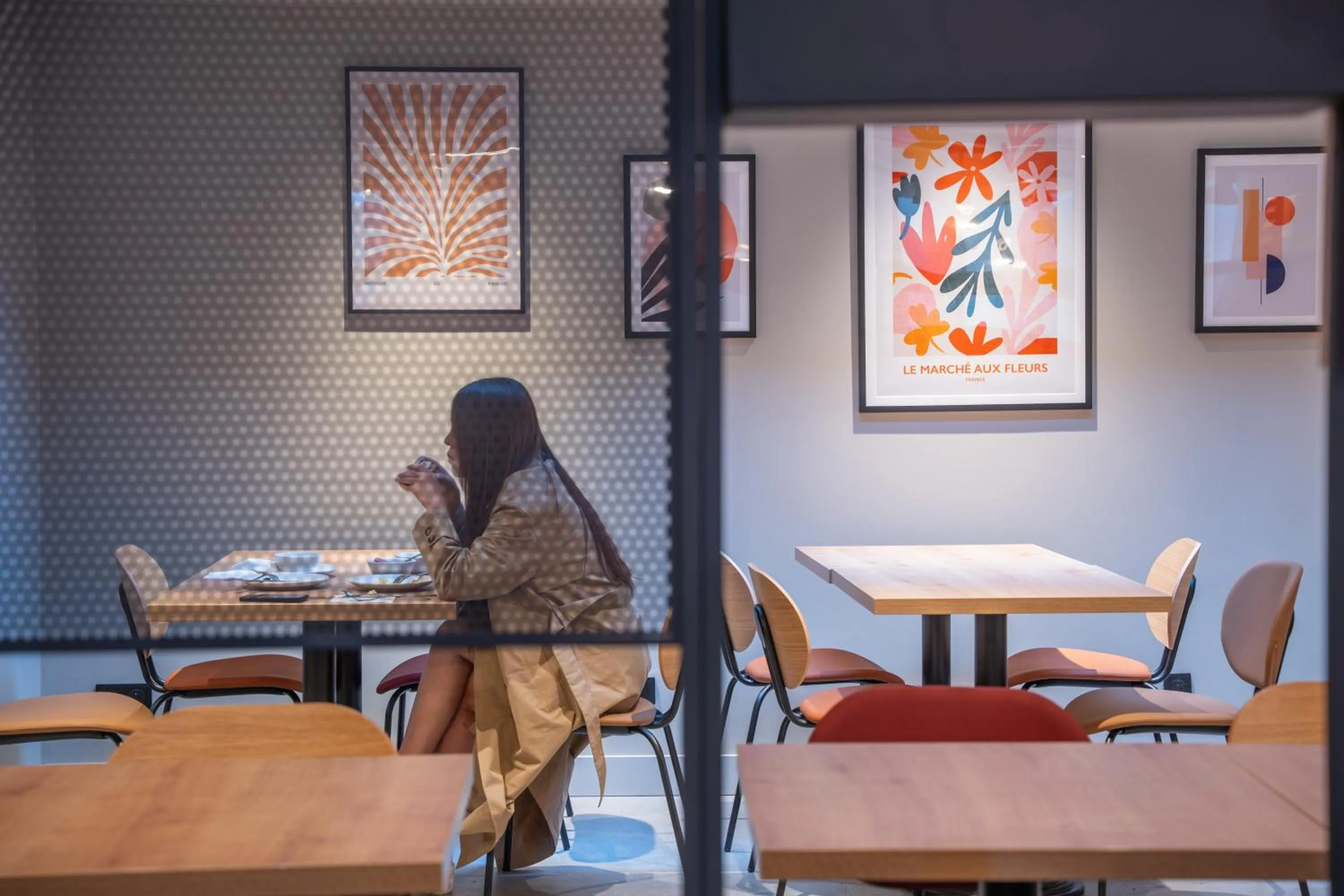 Restaurant/places to eat in ibis Paris Nord Porte de Saint Ouen