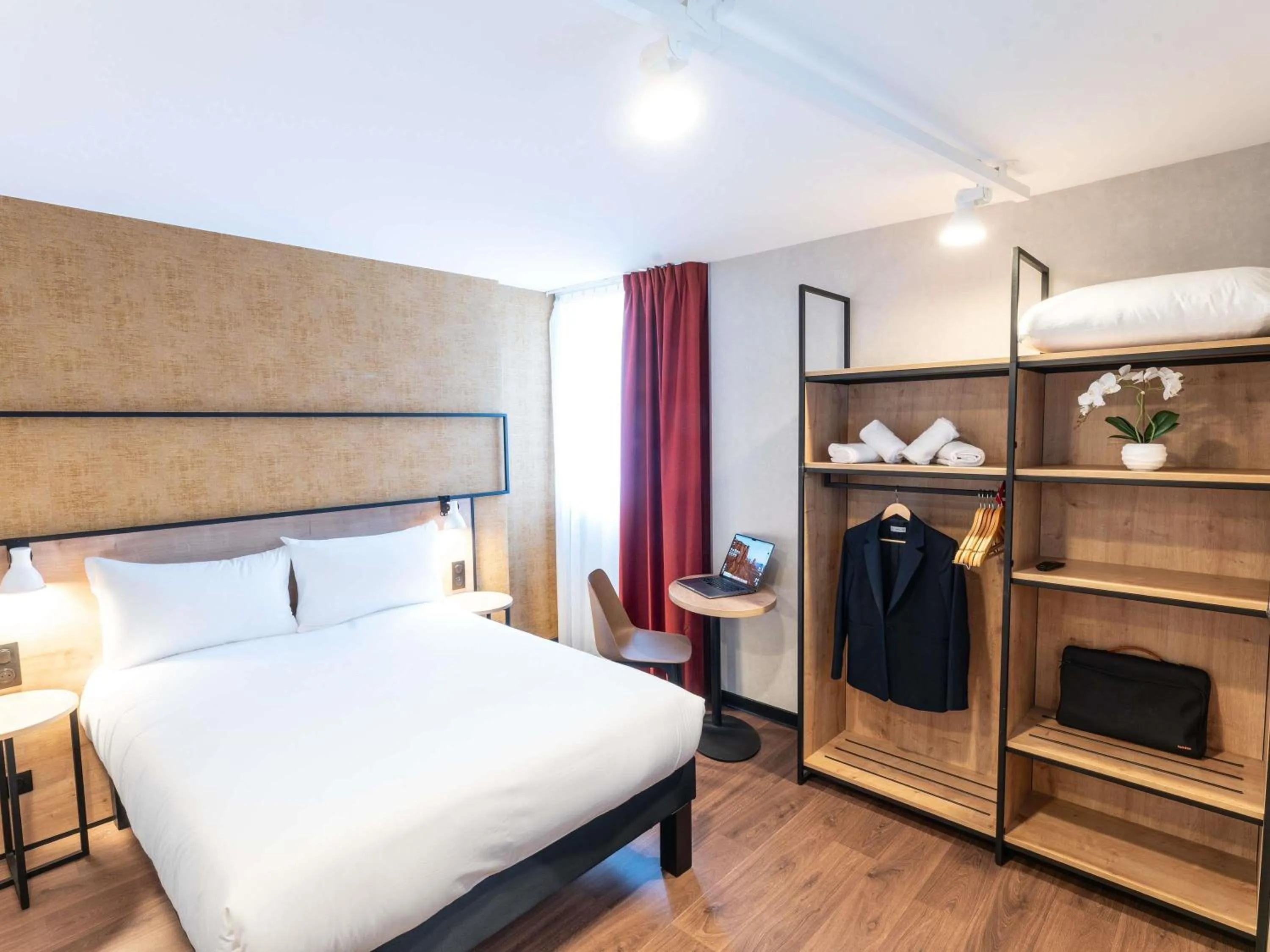 Bedroom, Bed in ibis Paris Nord Porte de Saint Ouen