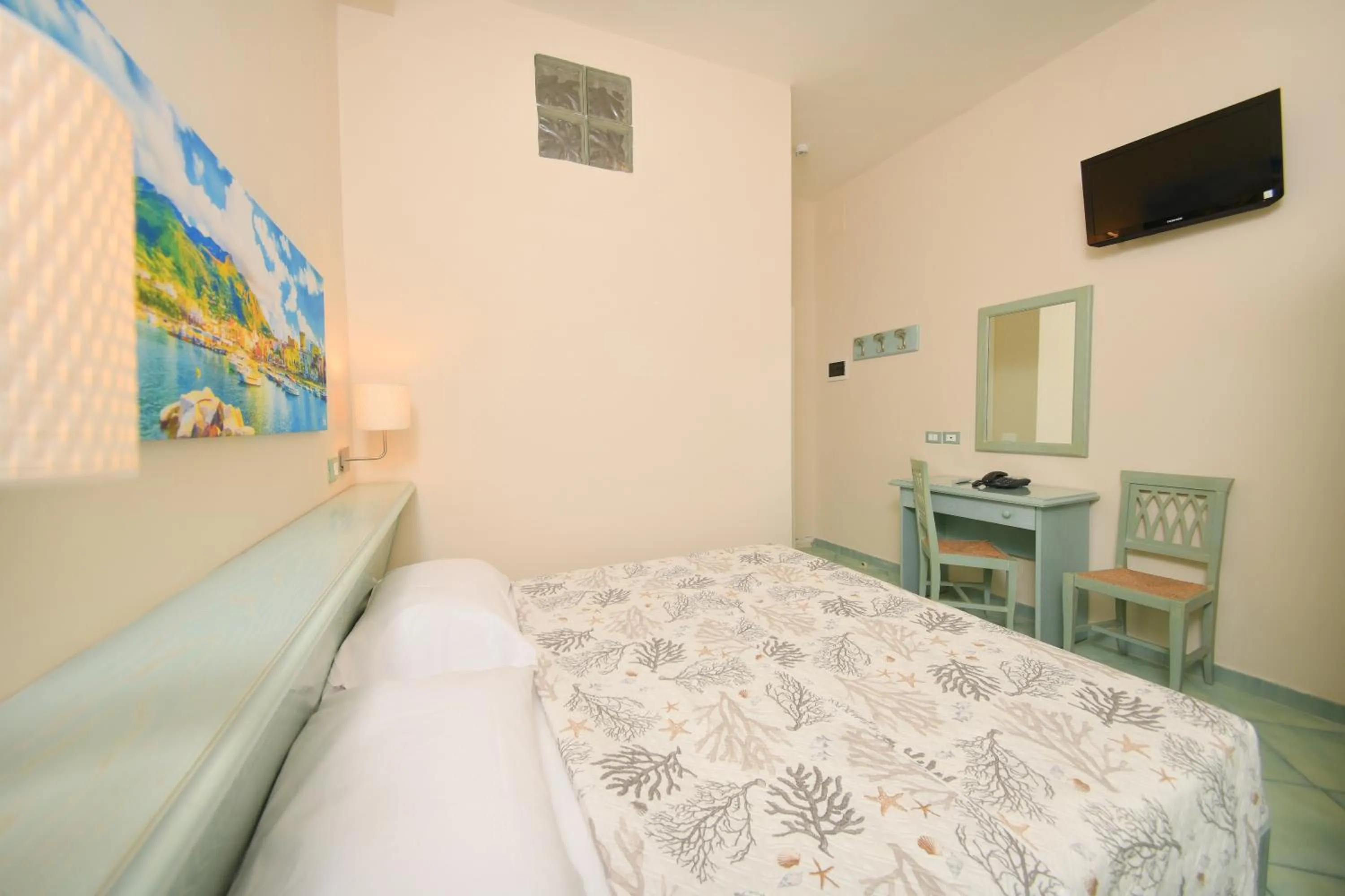 Photo of the whole room, Bed in Albergo Atlantic