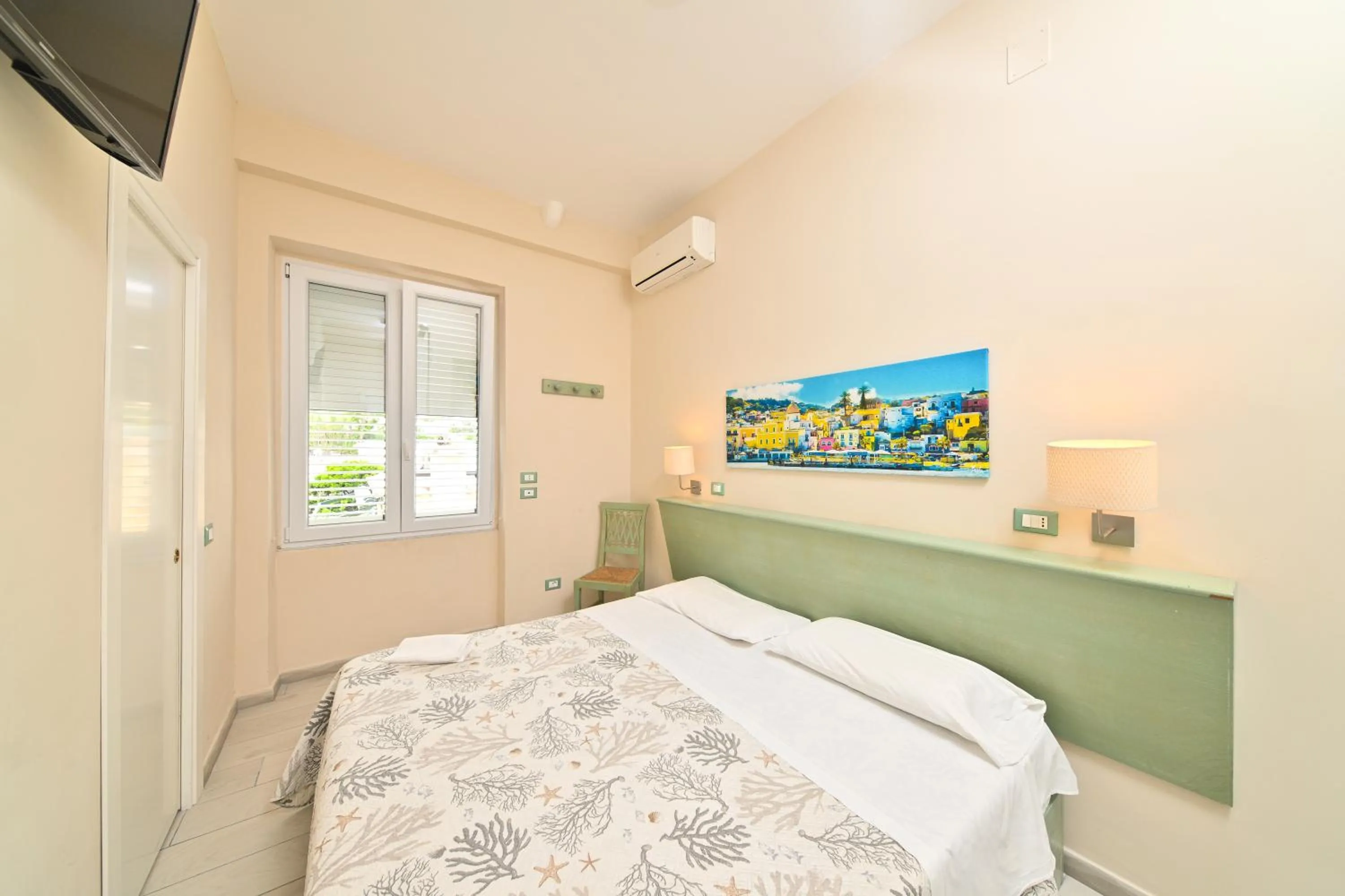 Photo of the whole room, Bed in Albergo Atlantic