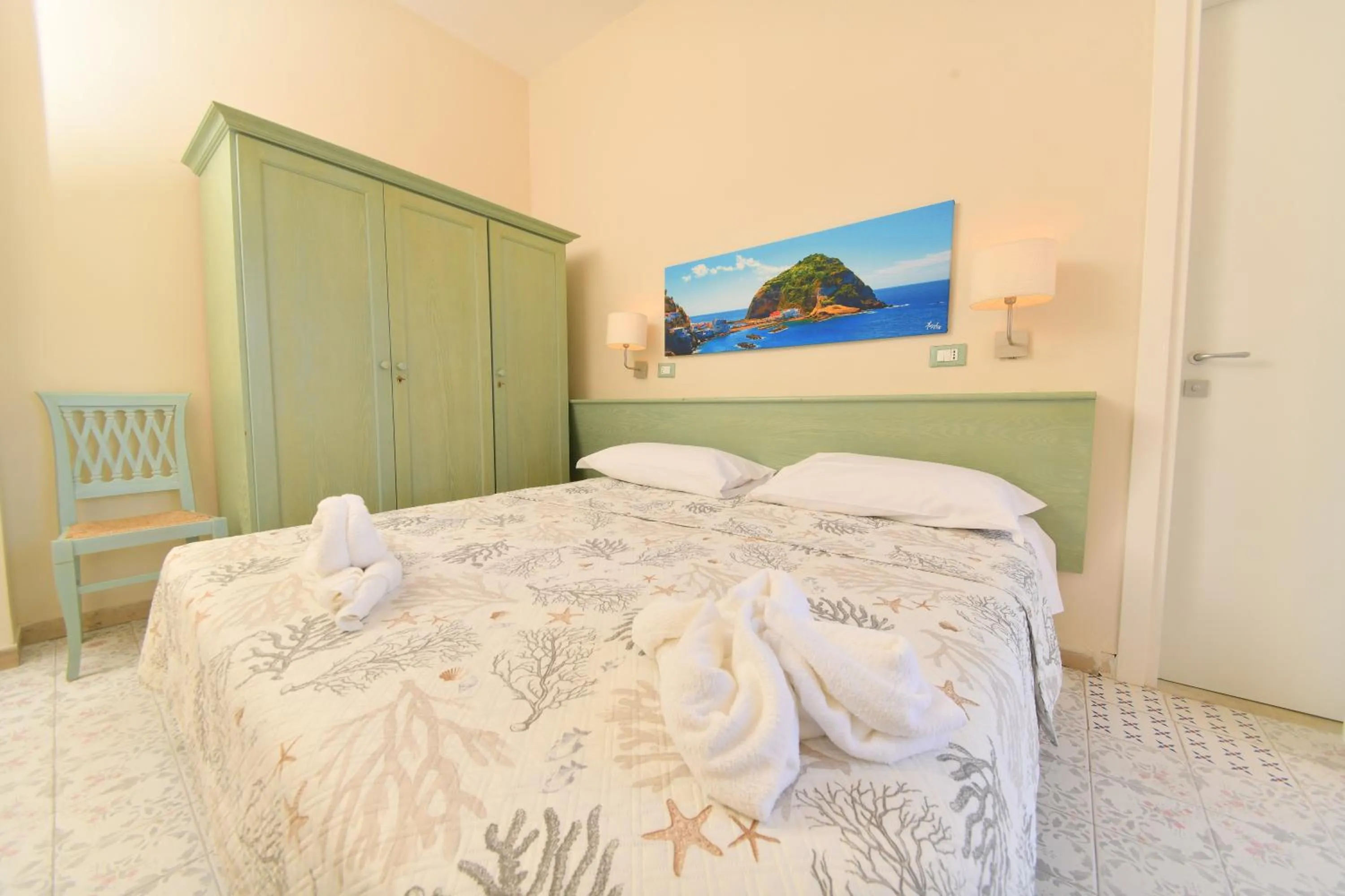 Photo of the whole room, Bed in Albergo Atlantic