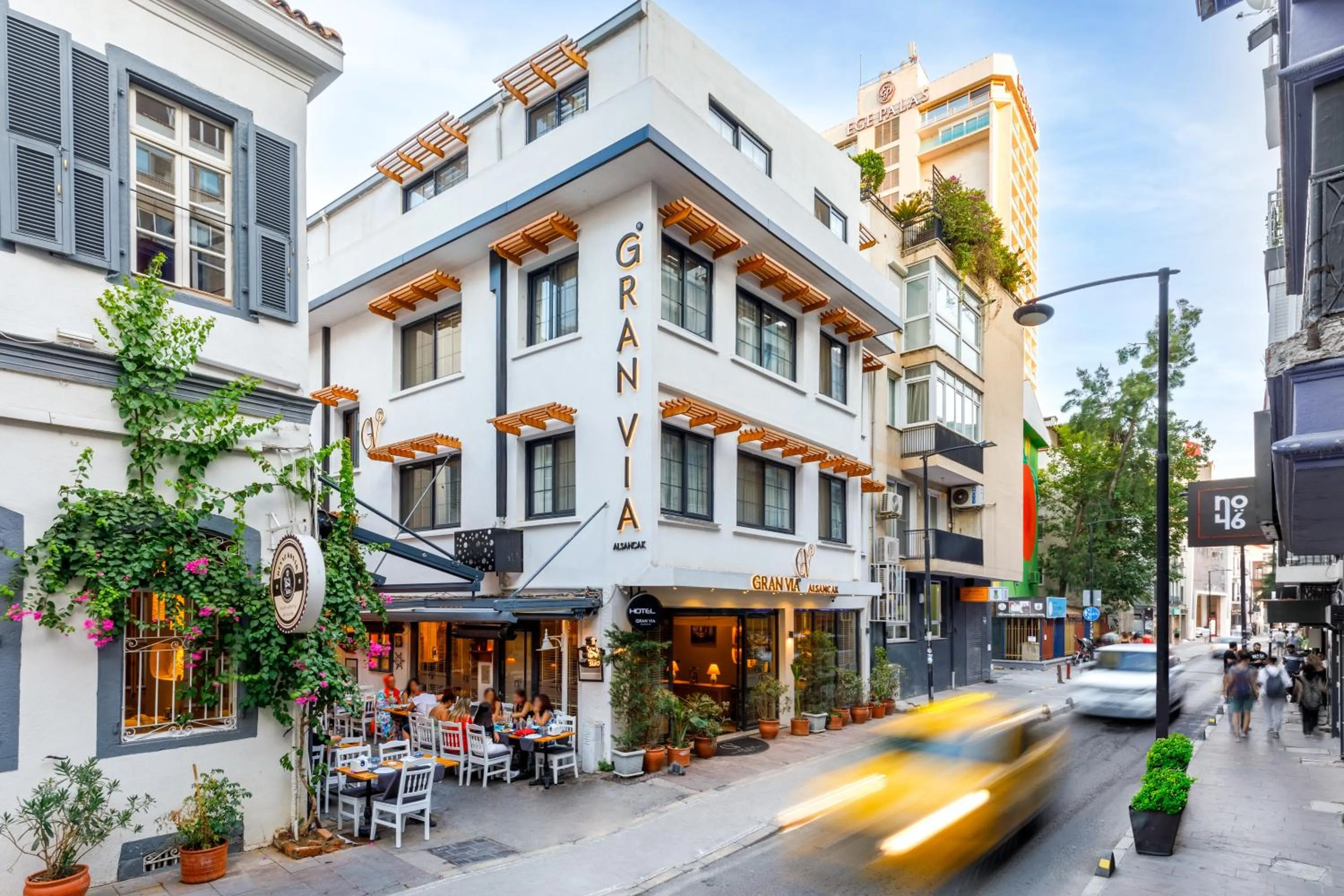 Off site in Gran Via Alsancak