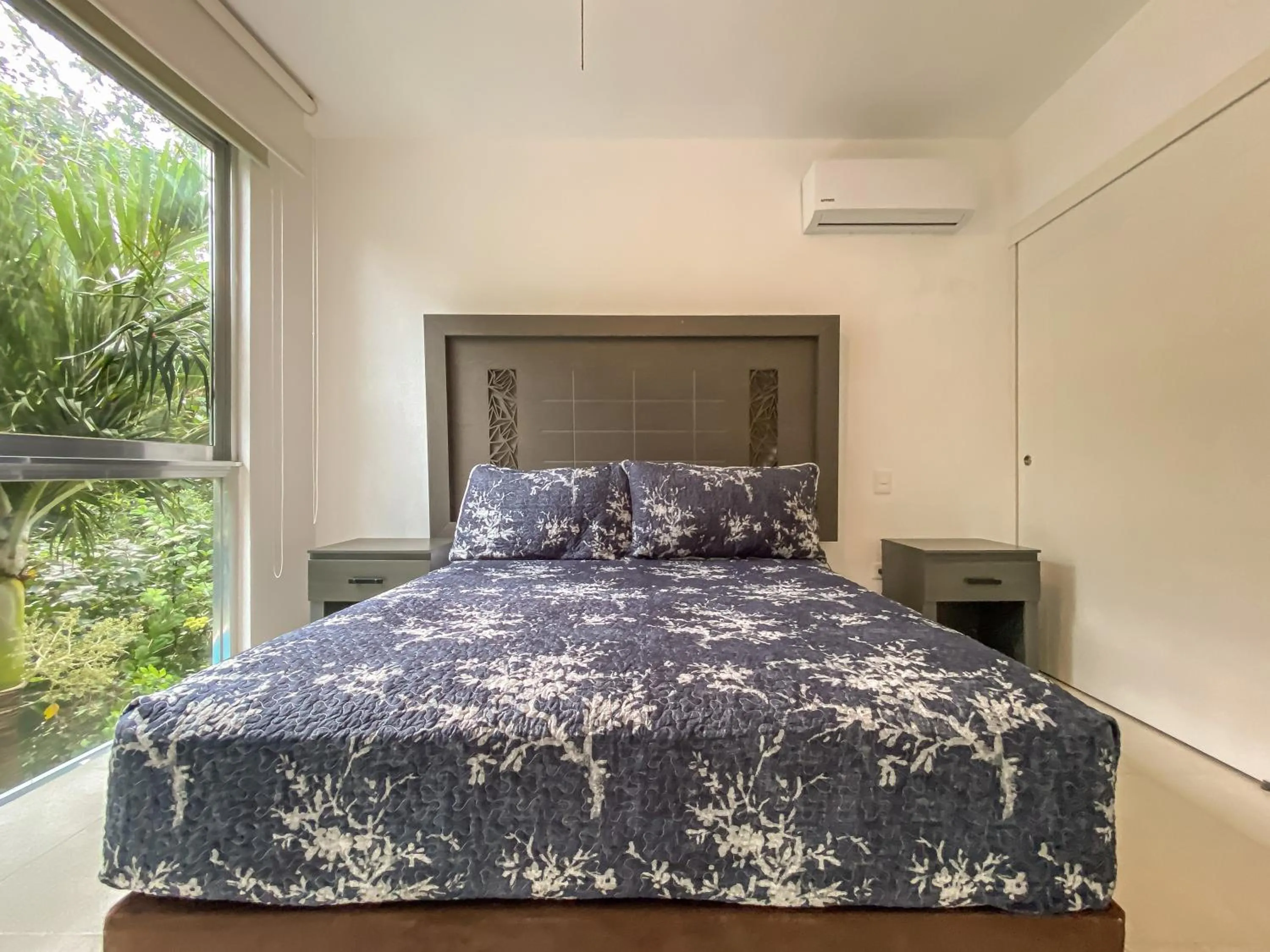 Bedroom, Bed in Oceanblue by Andiani Travel