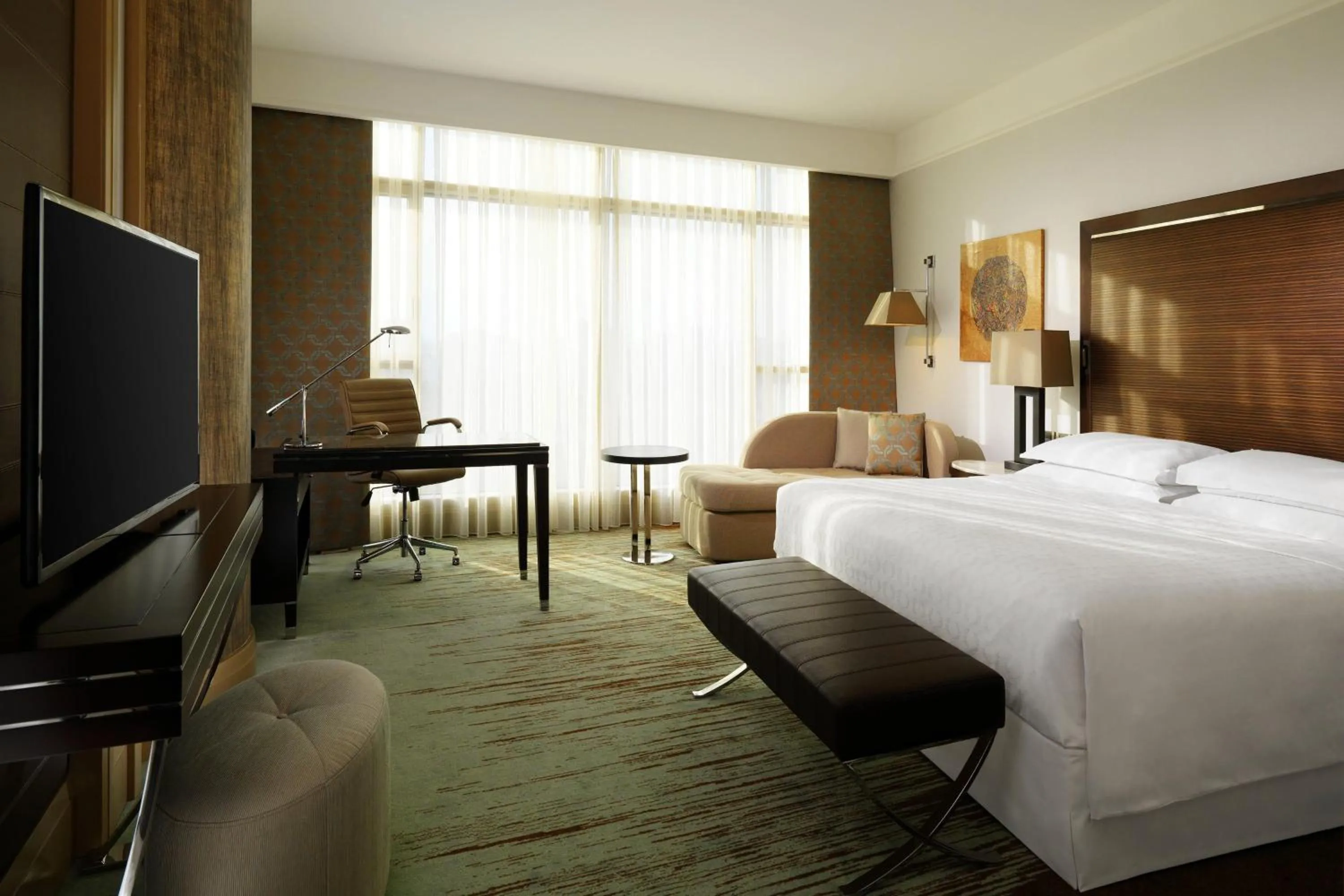 Photo of the whole room, Bed in Sheraton Grand Adana