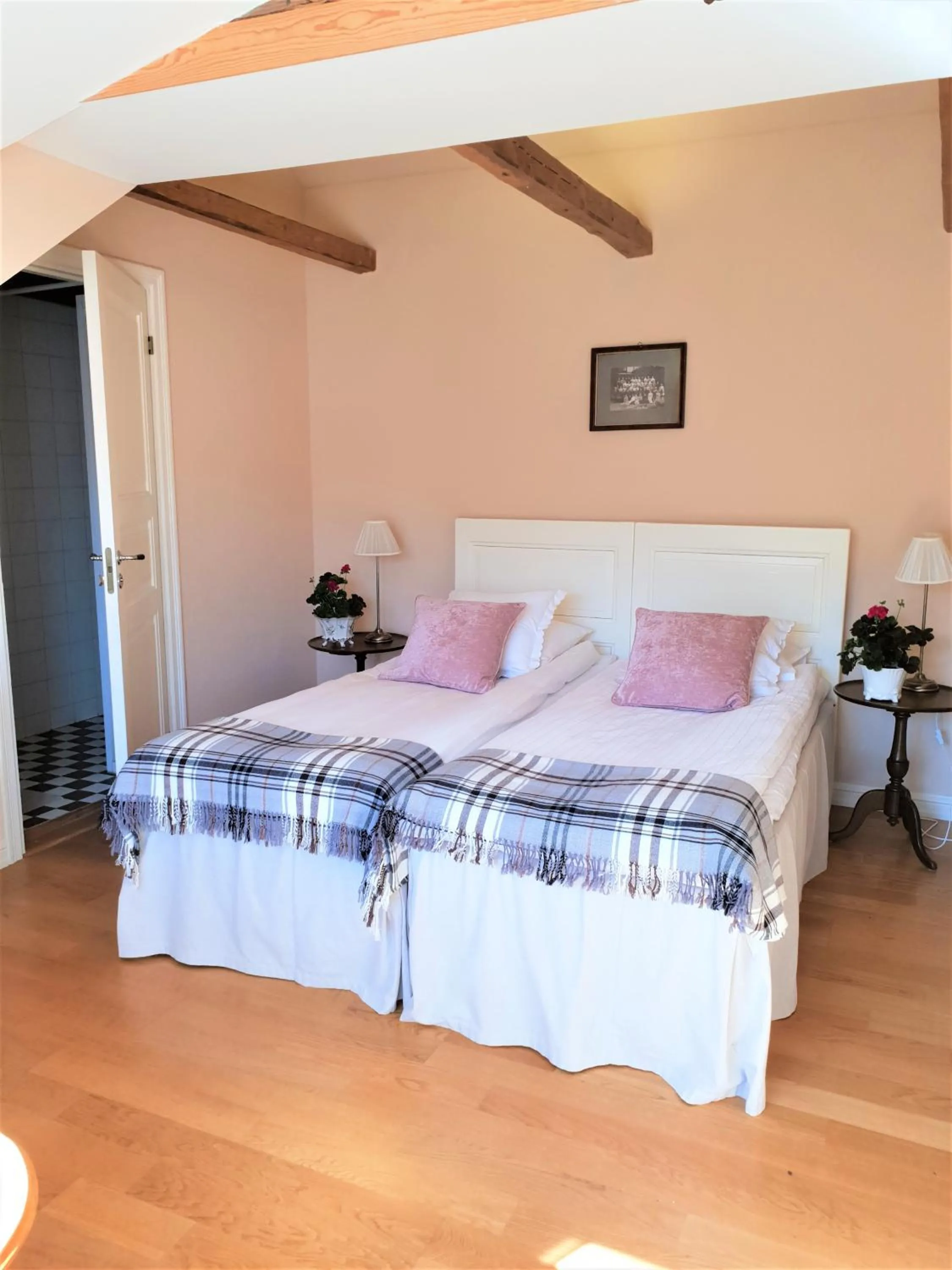 Bed in Farmors Lycka