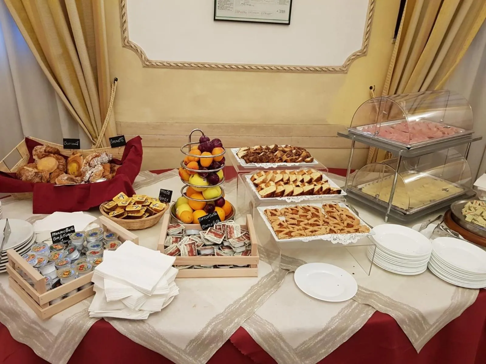 Restaurant/places to eat in Hotel Villa Rosa