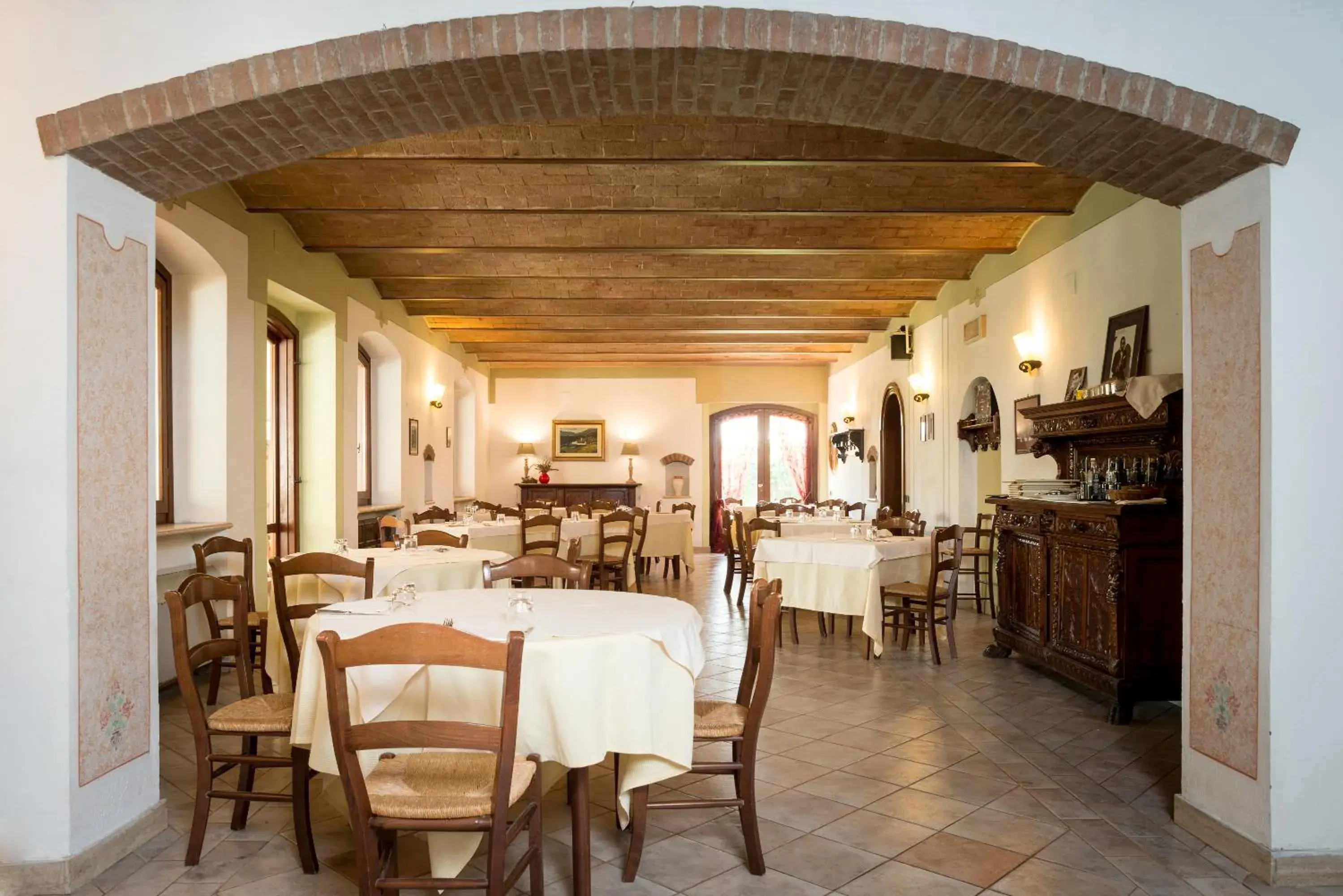 Restaurant/places to eat in Terra Umbra Hotel Restaurant/places to eat in Terra Umbra Hotel