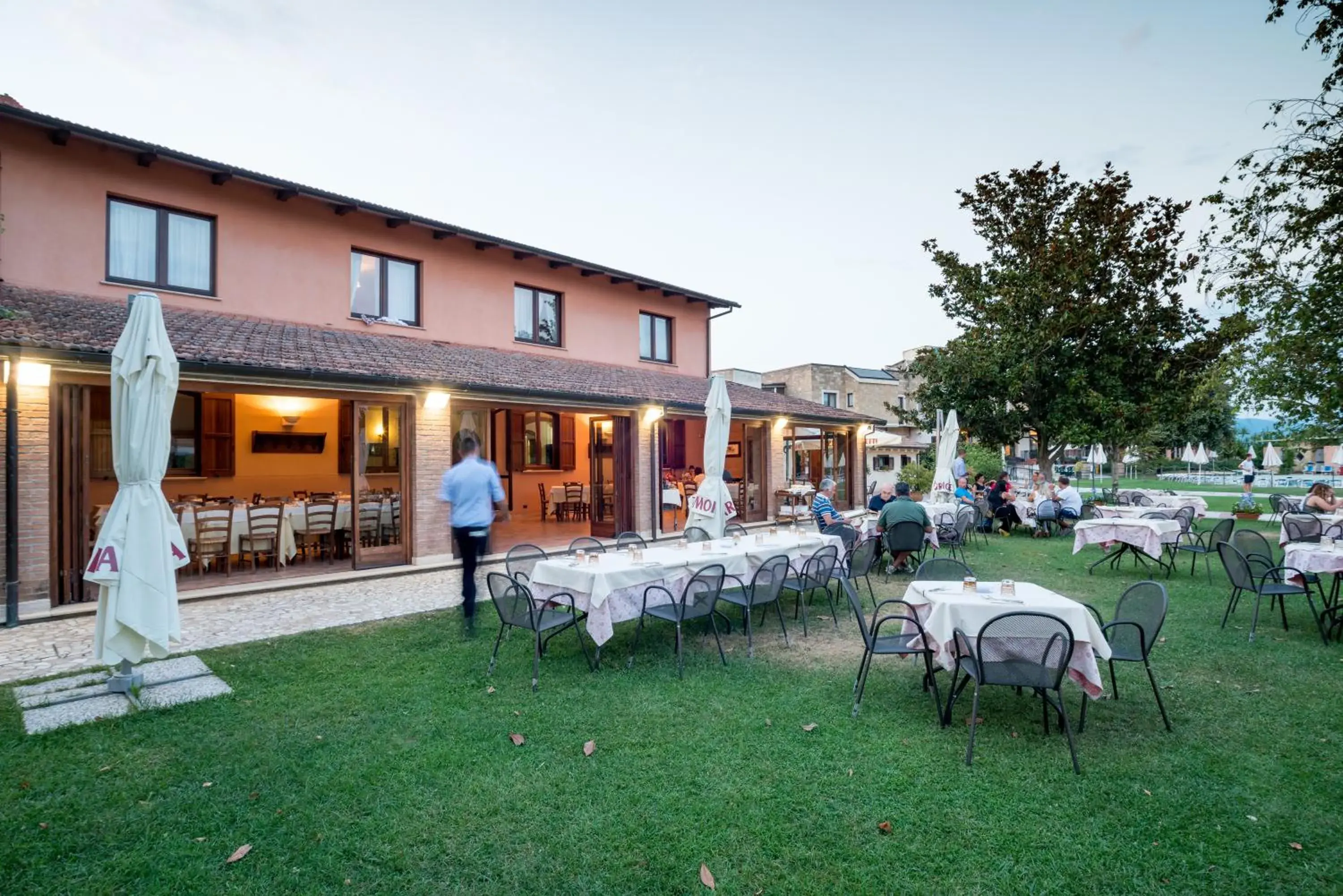 Restaurant/places to eat in Terra Umbra Hotel Restaurant/places to eat in Terra Umbra Hotel