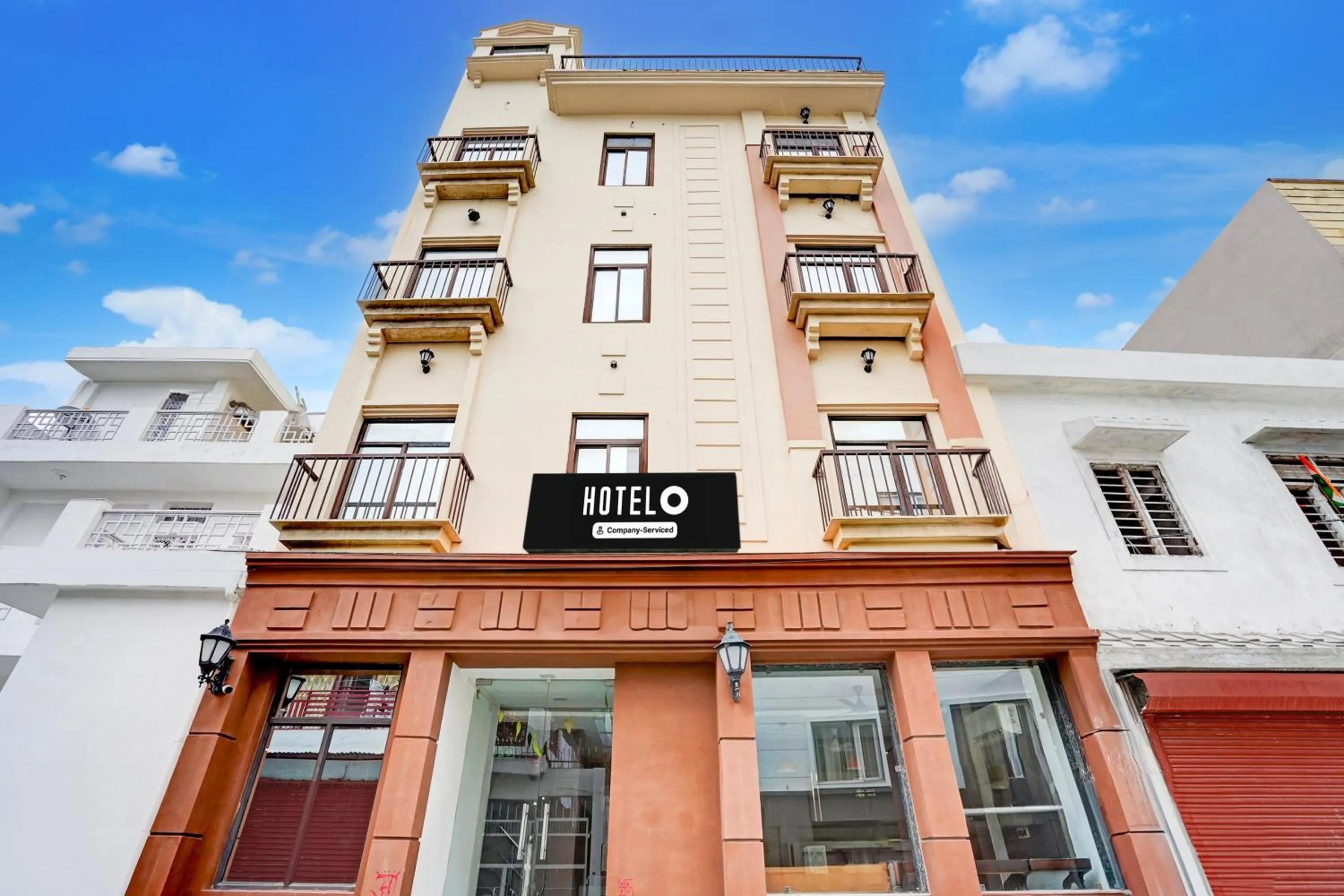 Facade/entrance in Hotel O Haridwar Near Shanti Kunj