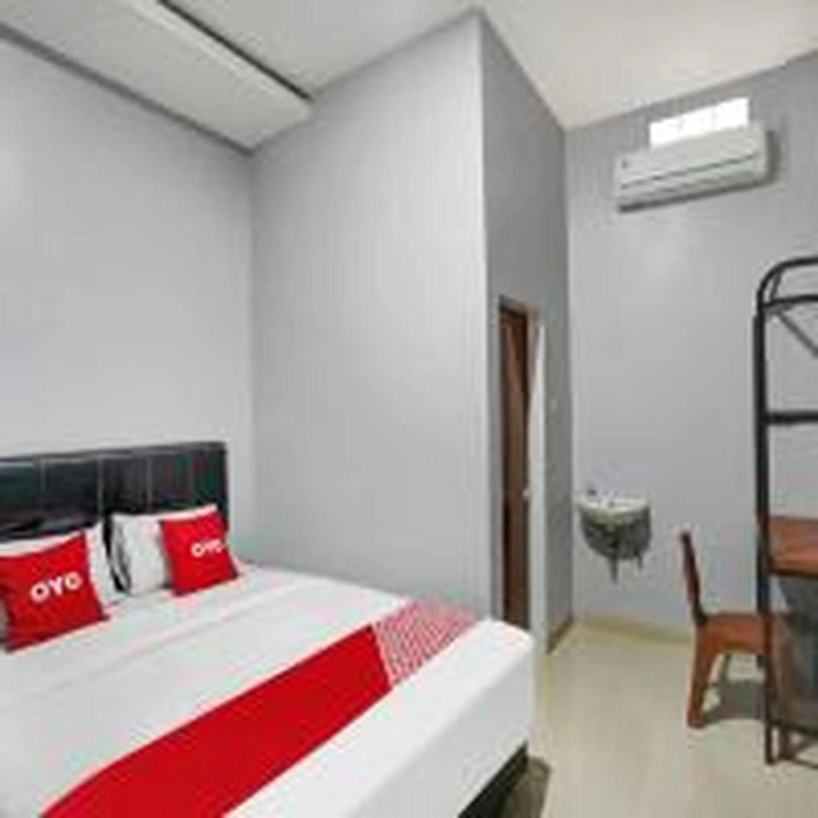 Bedroom, Bed in Hotel O Beda Arga Near Rs Royal Prima Ayahanda