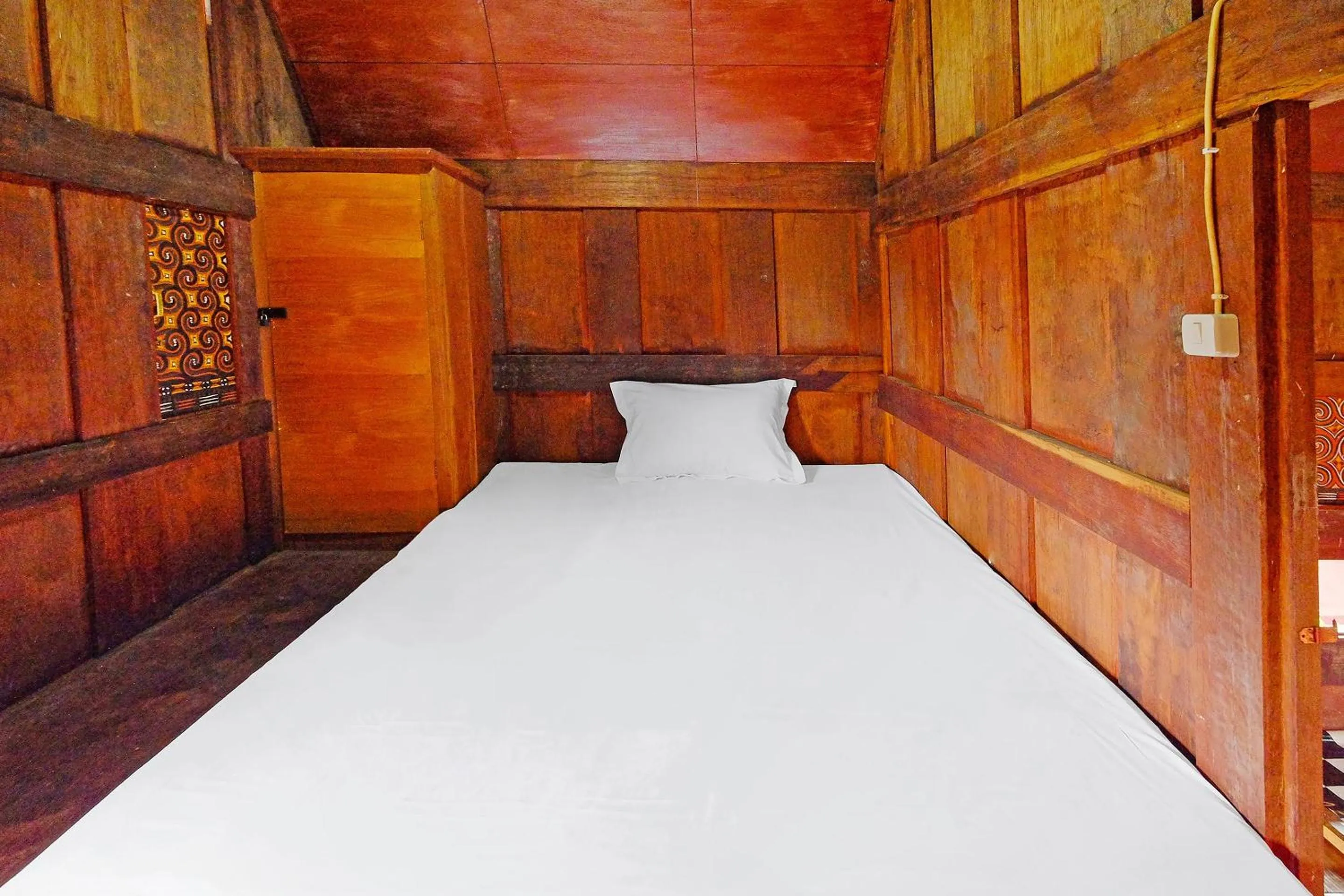 Bedroom, Bed in Hotel O Tatto Bara Homestay Near Tongkonan Payung Pangden