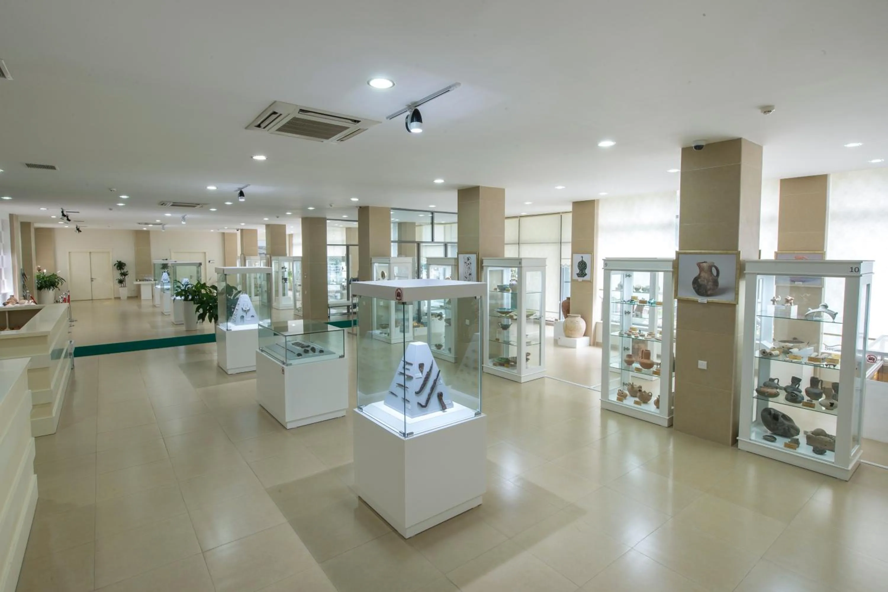 Lobby or reception in Chukhur Gabala Museum Hotel