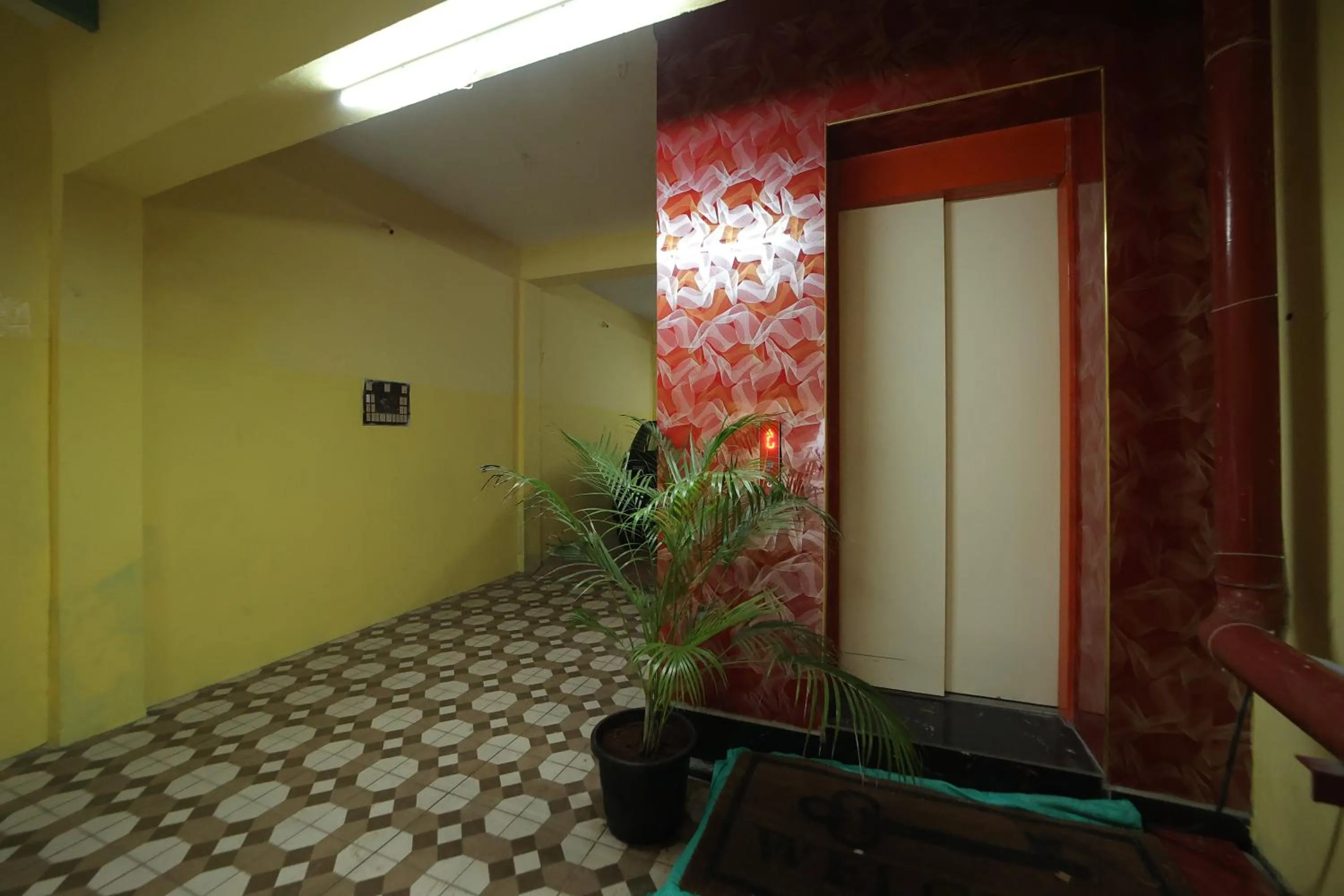 elevator in French Breeze Residency