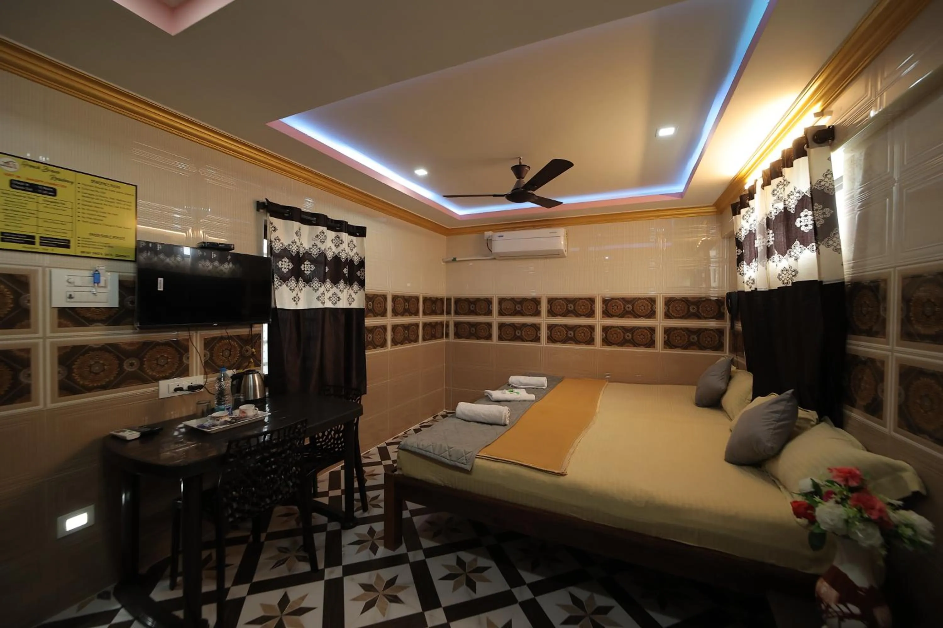 View (from property/room), Bed in French Breeze Residency