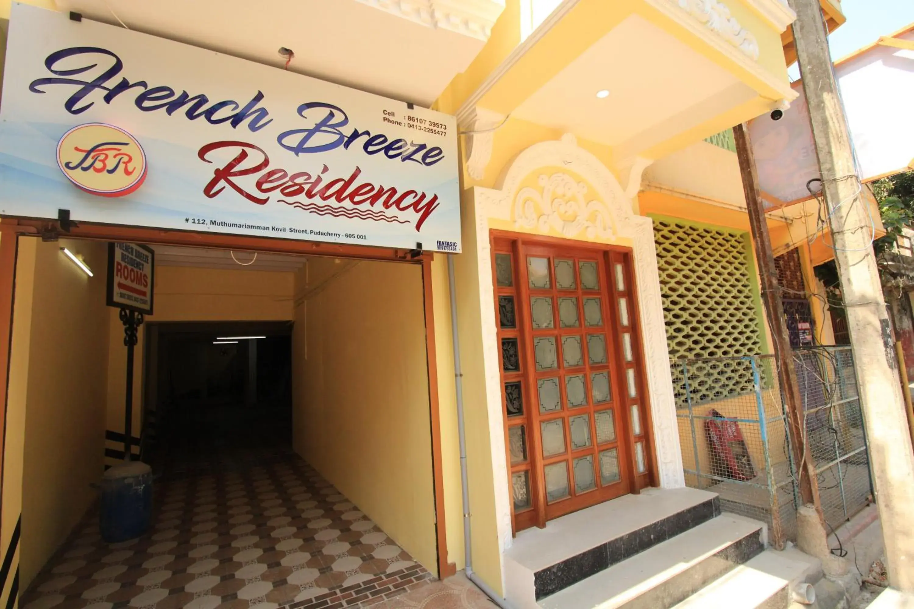 Property building in French Breeze Residency Property building in French Breeze Residency