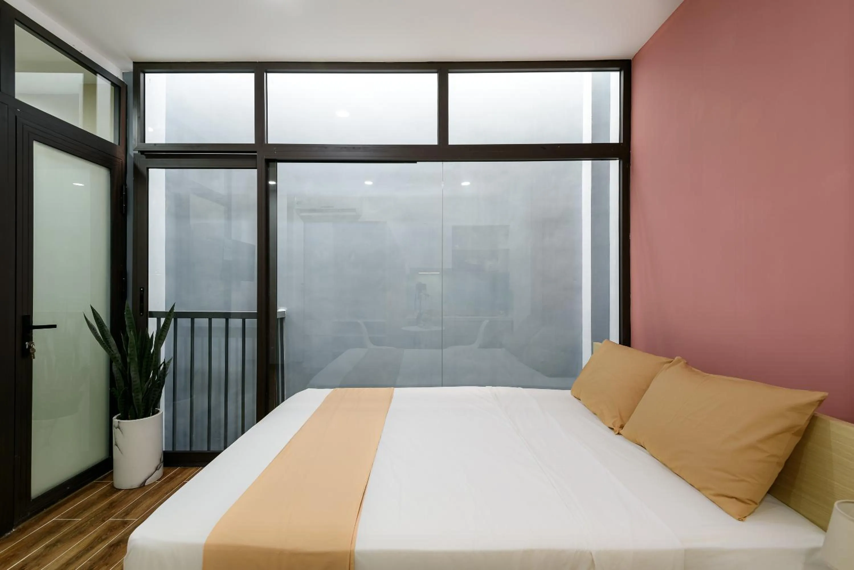 Photo of the whole room, Bed in Cozrum Homes - Summer's House