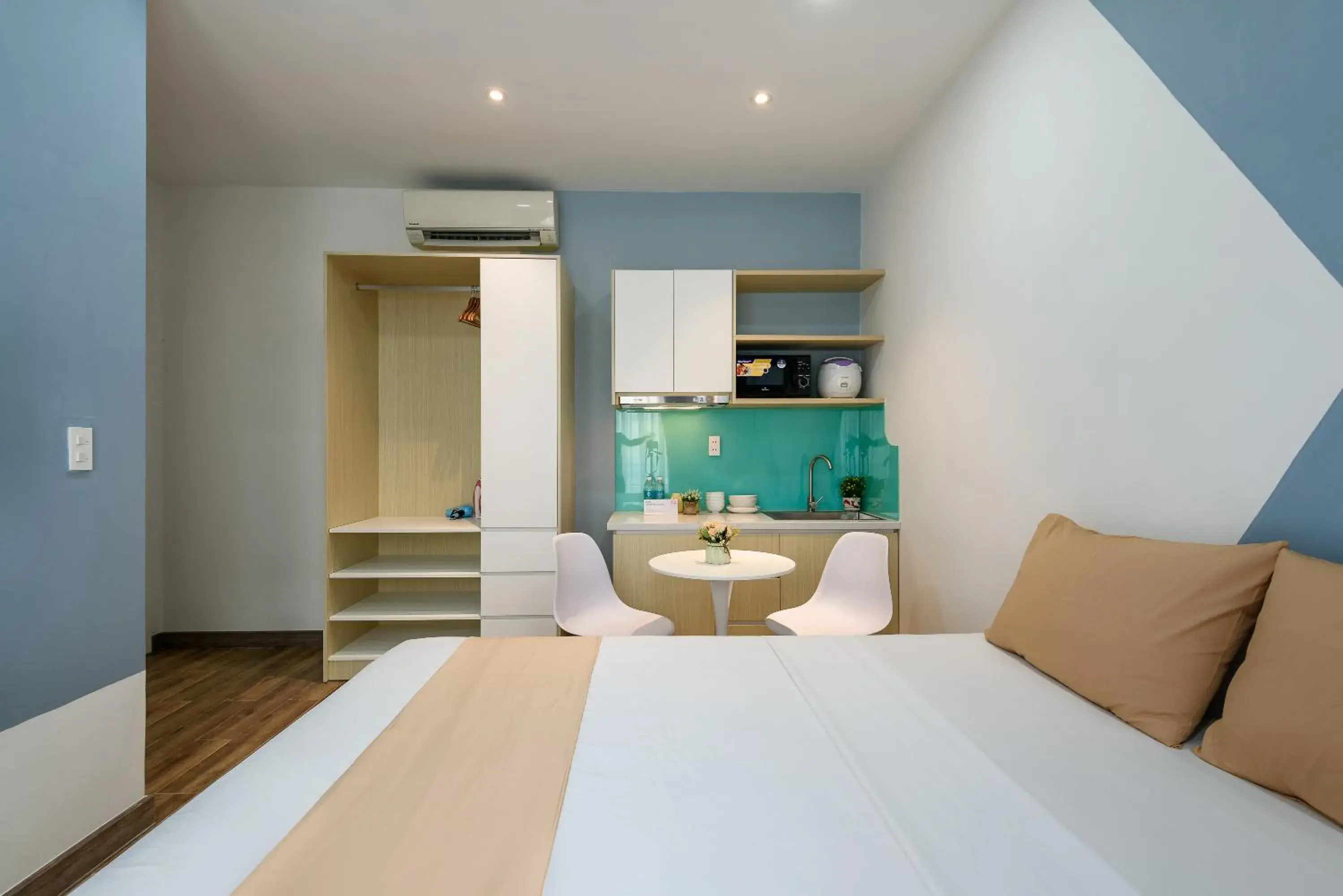 Kitchen or kitchenette, Bed in Cozrum Homes - Summer's House Kitchen or kitchenette, Bed in Cozrum Homes - Summer's House