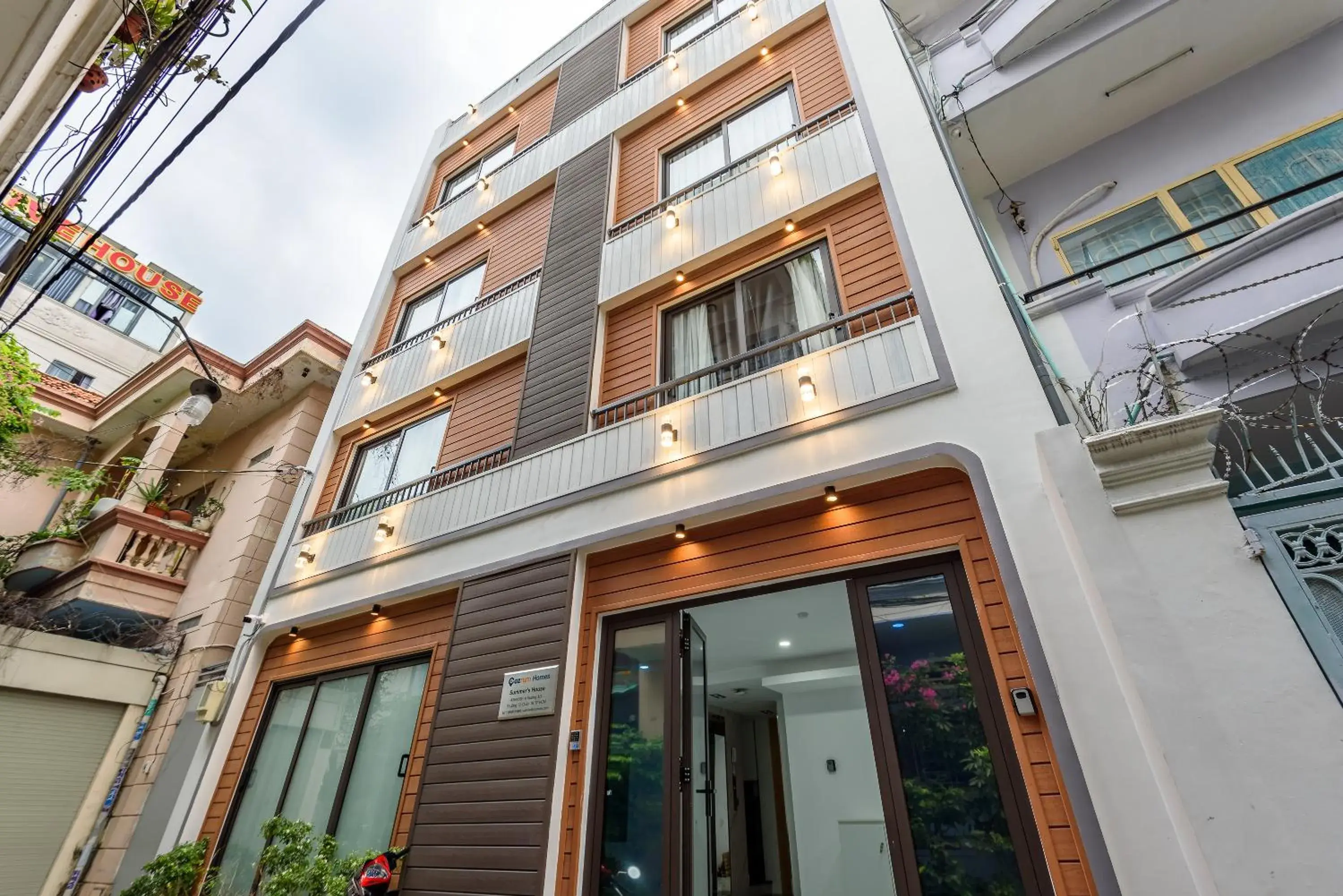 Property building in Cozrum Homes - Summer's House Property building in Cozrum Homes - Summer's House