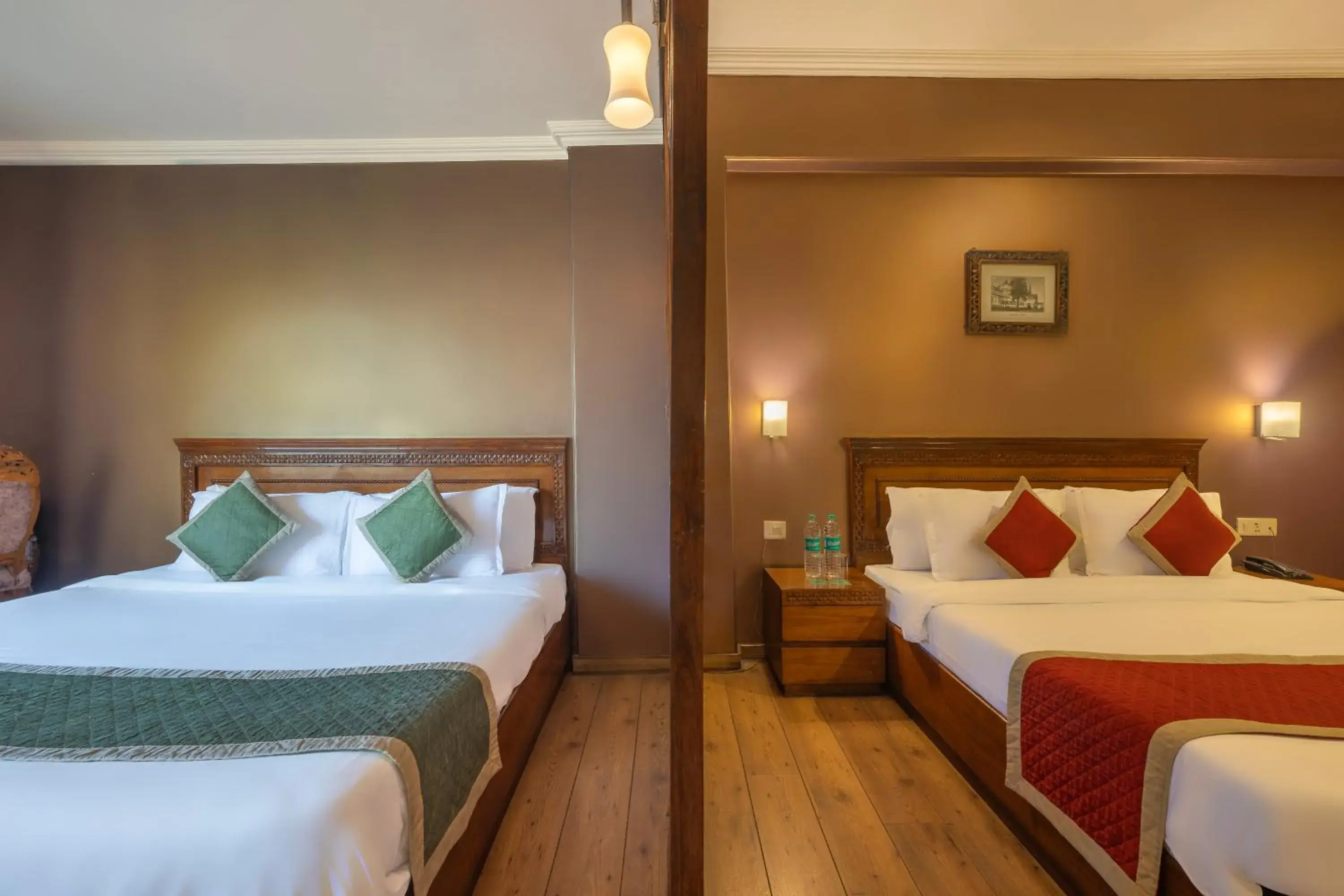 Bedroom, Bed in Wingait Inn - Hotel Near Mall Road Bedroom, Bed in Wingait Inn - Hotel Near Mall Road