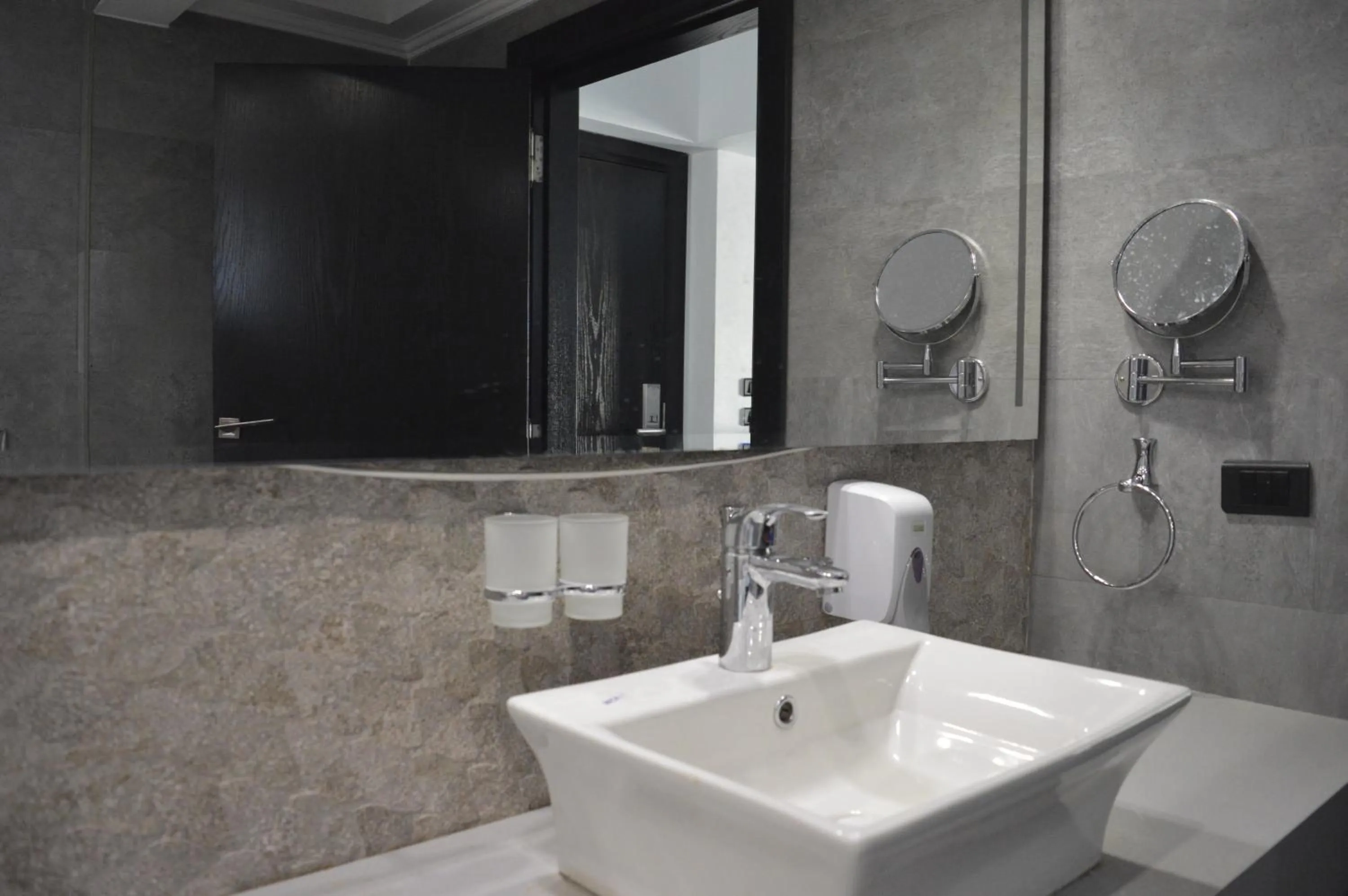 Bathroom in Nile Villa Hotel