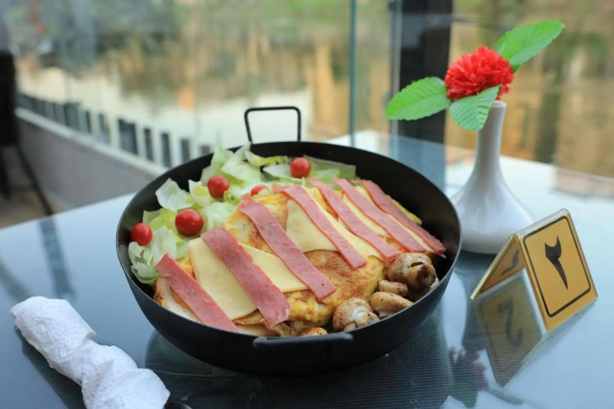 Restaurant/places to eat in Nile Villa Hotel