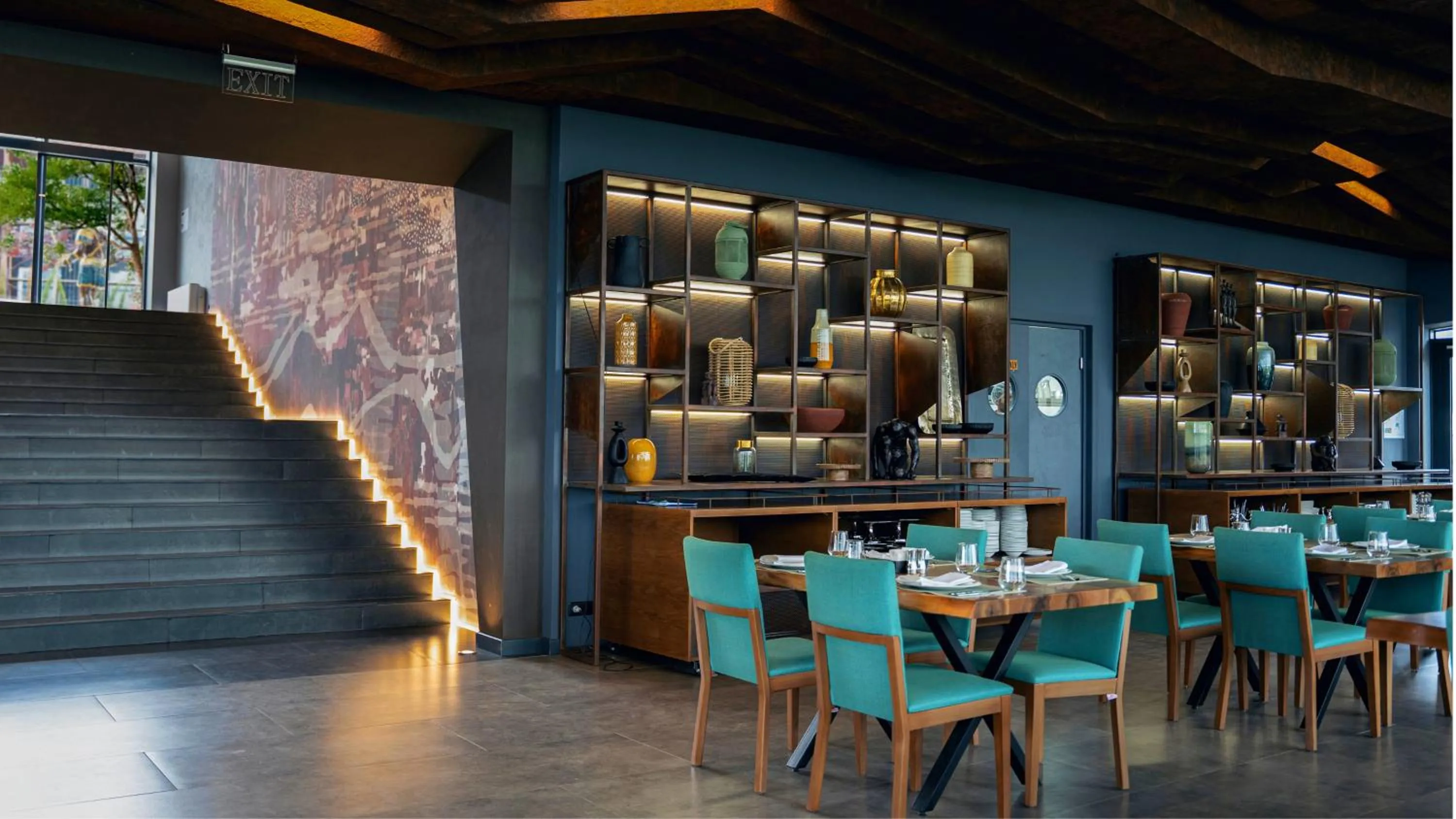 Restaurant/places to eat in Kass Diamond Resort