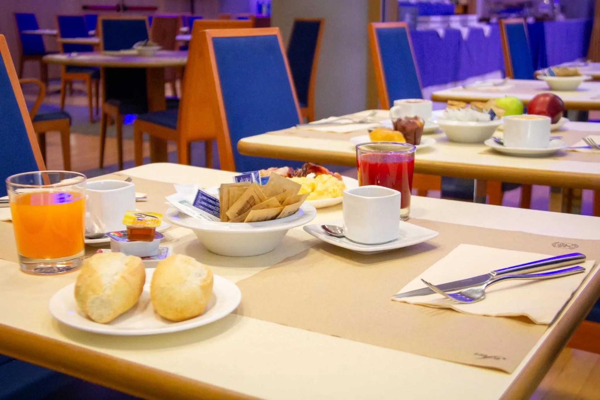 Restaurant/places to eat in Pacific Hotel Fortino