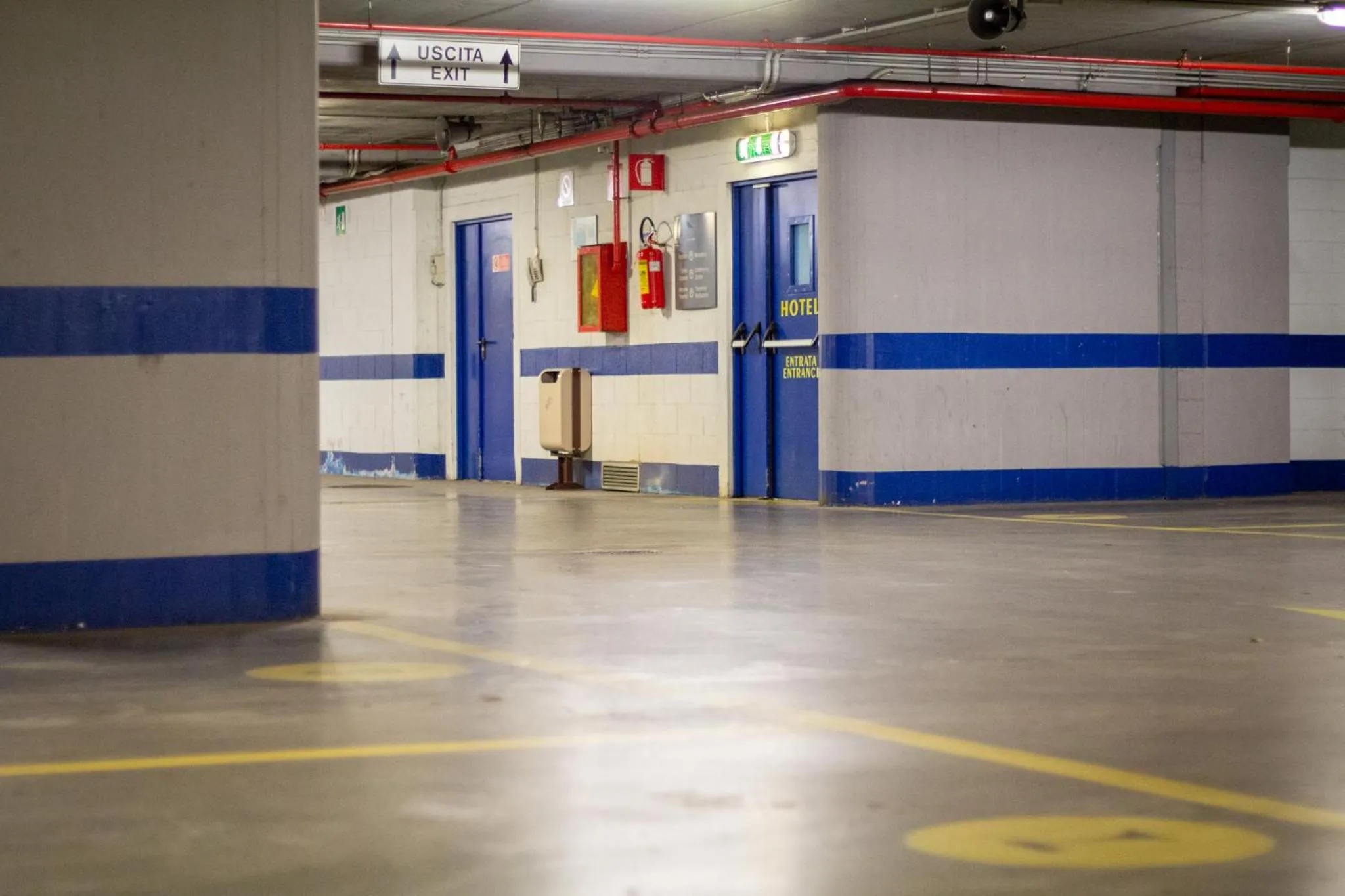 Parking in Pacific Hotel Fortino