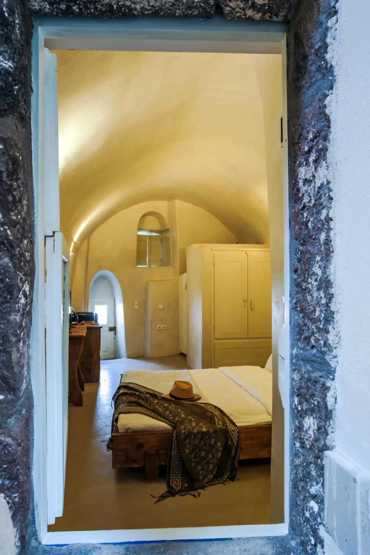 Facade/entrance, Bed in Exi Castle Suites