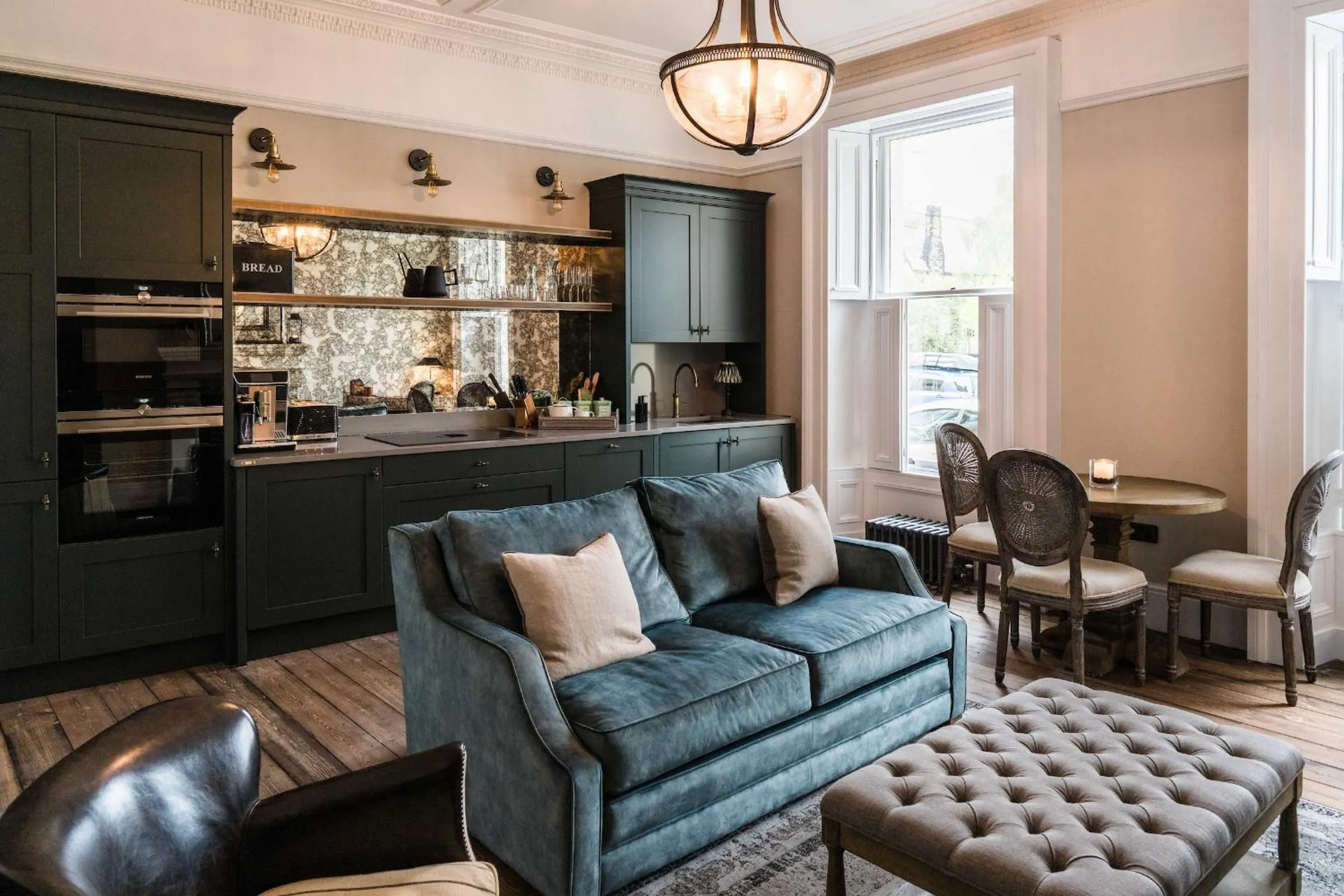 Living room in Regency House