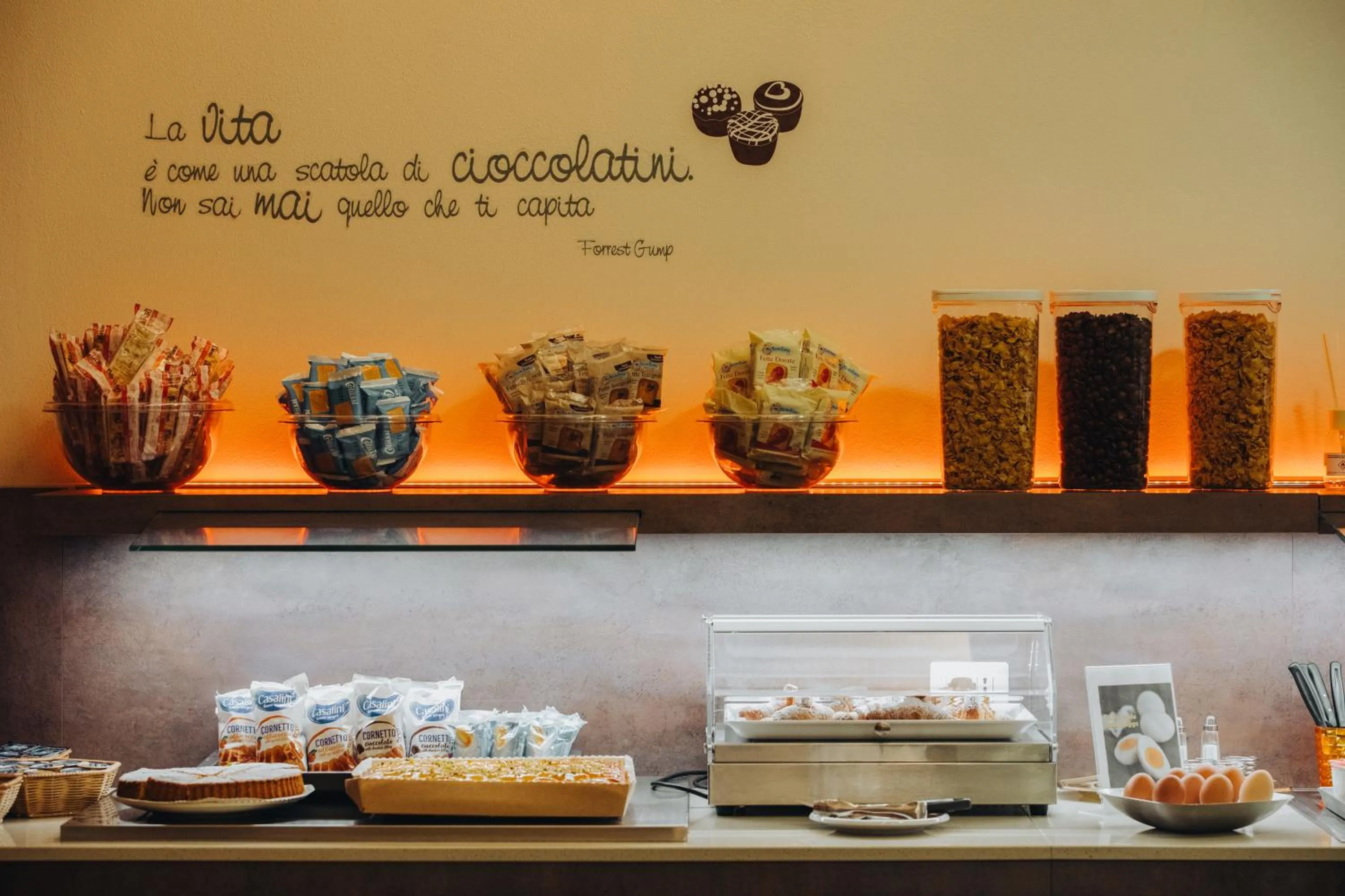 Breakfast in Hotel Alan