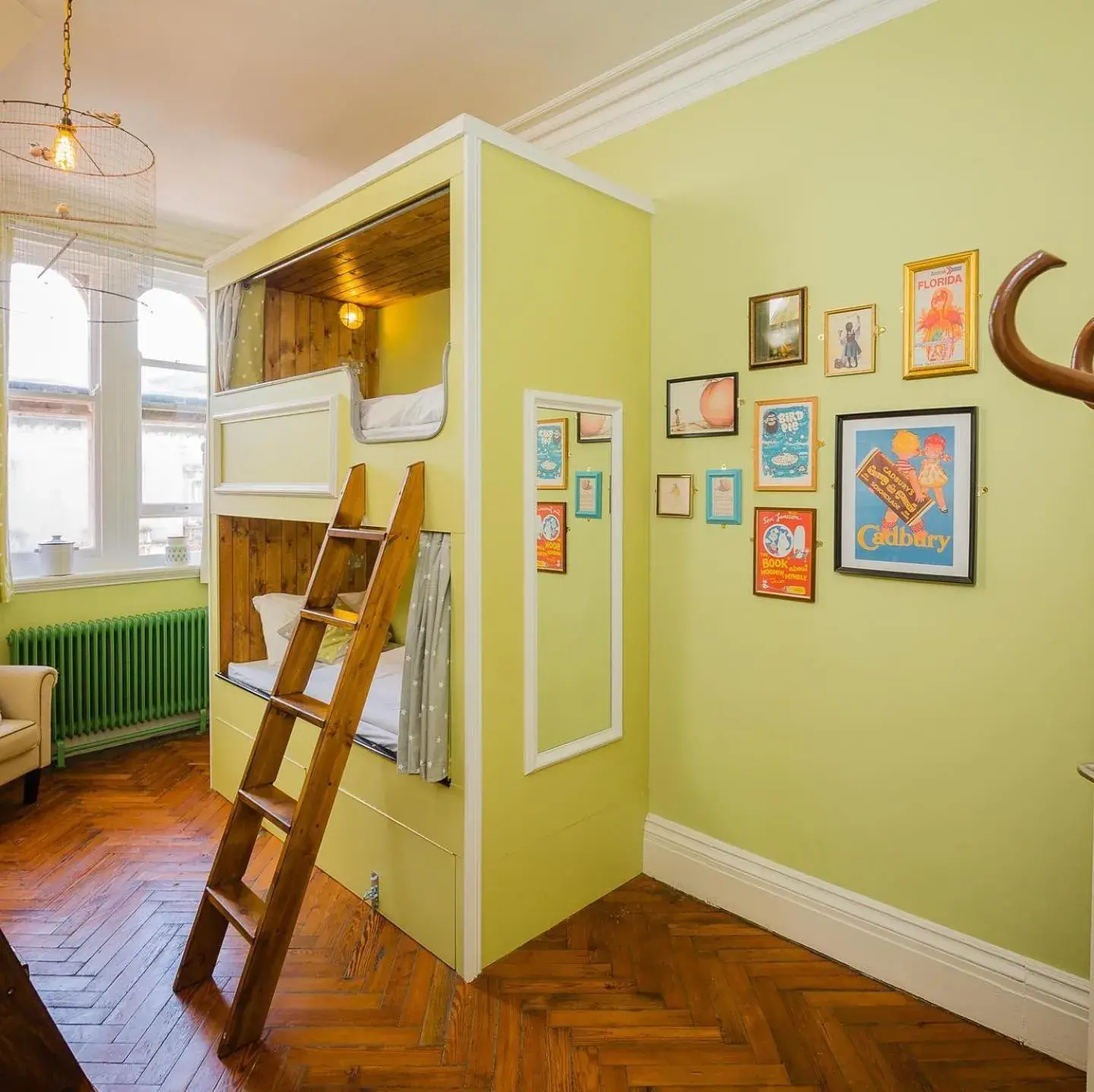 Single Bed in 4-Bed Dormitory Room in Mrs Potts Single Bed in 4-Bed Dormitory Room in Mrs Potts