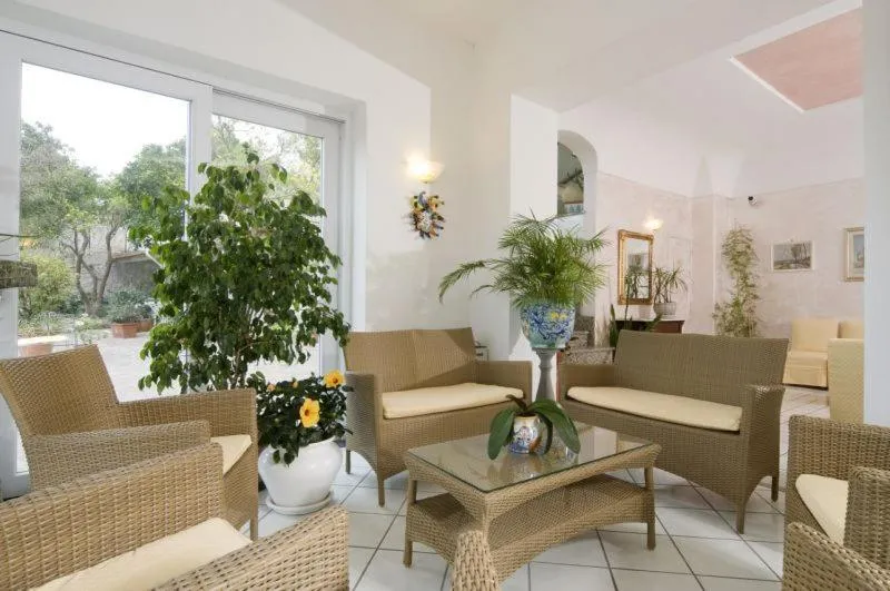 Communal lounge/ TV room in Hotel Gemma