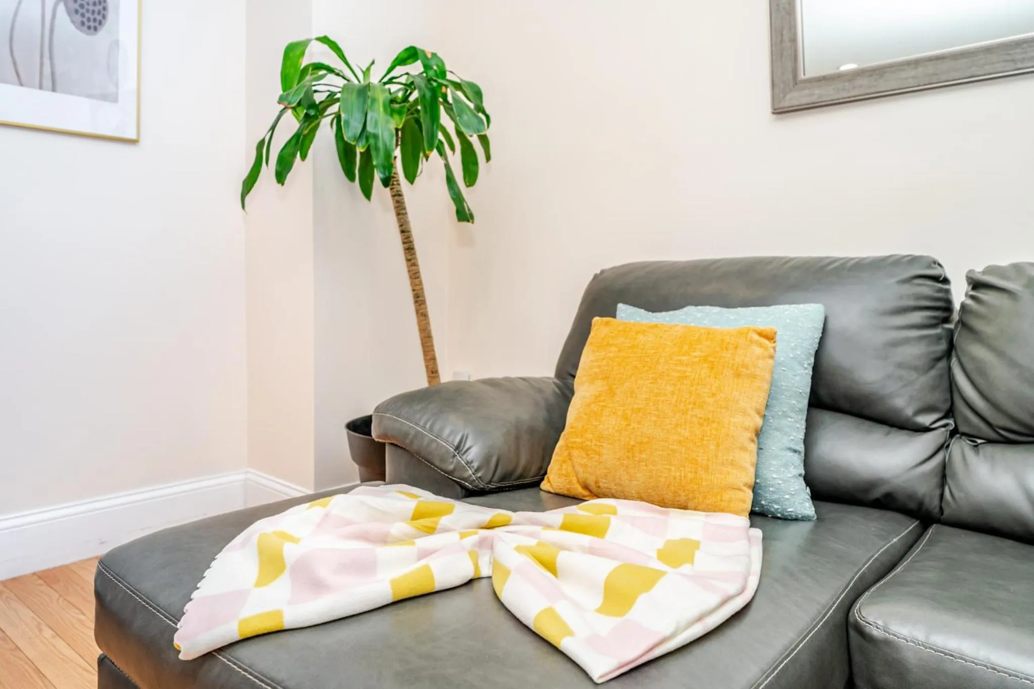 39 - 3BR Quincy - Stunning Townhouse near Adams