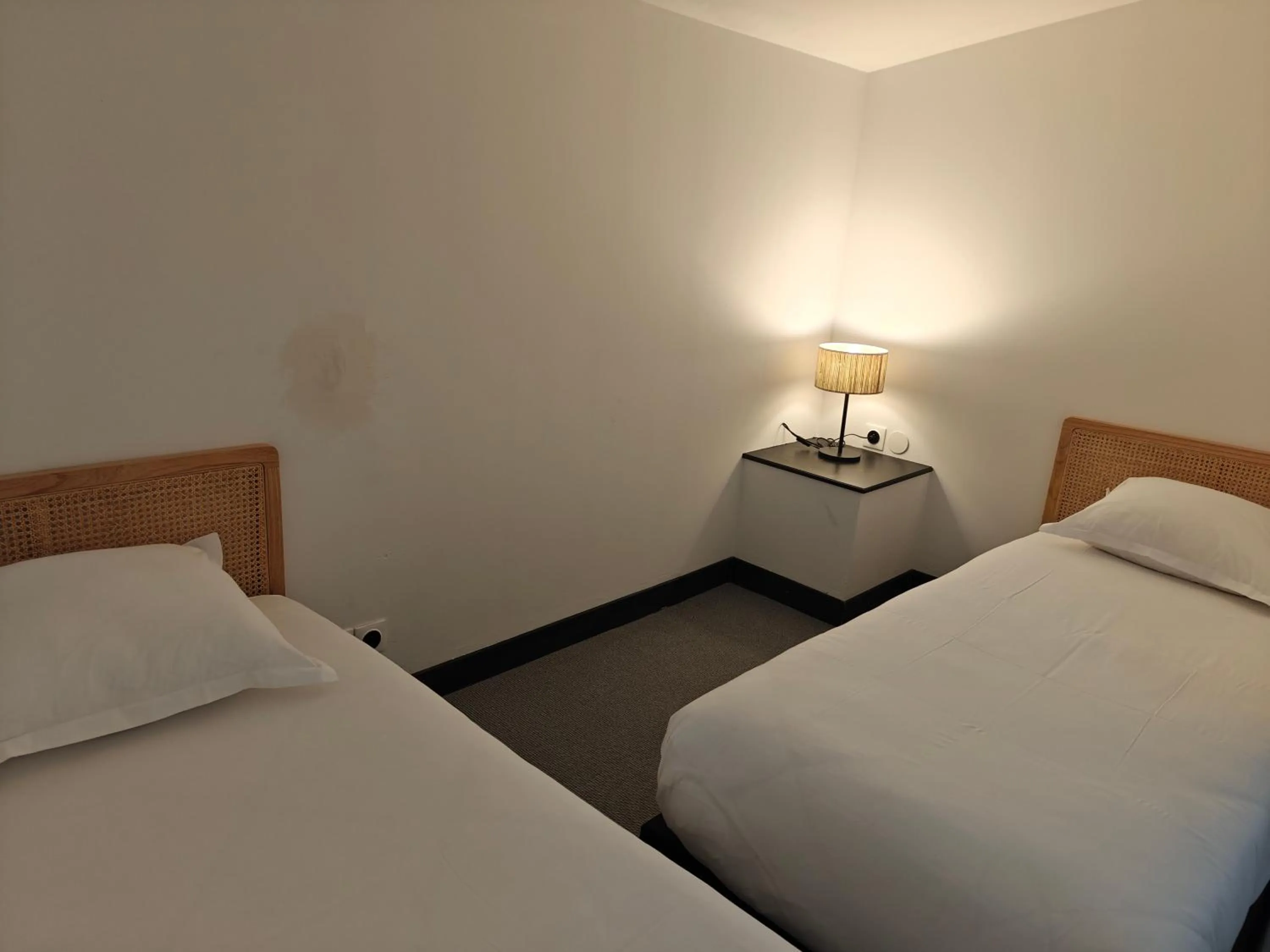 Bed in Hôtel l'Arena