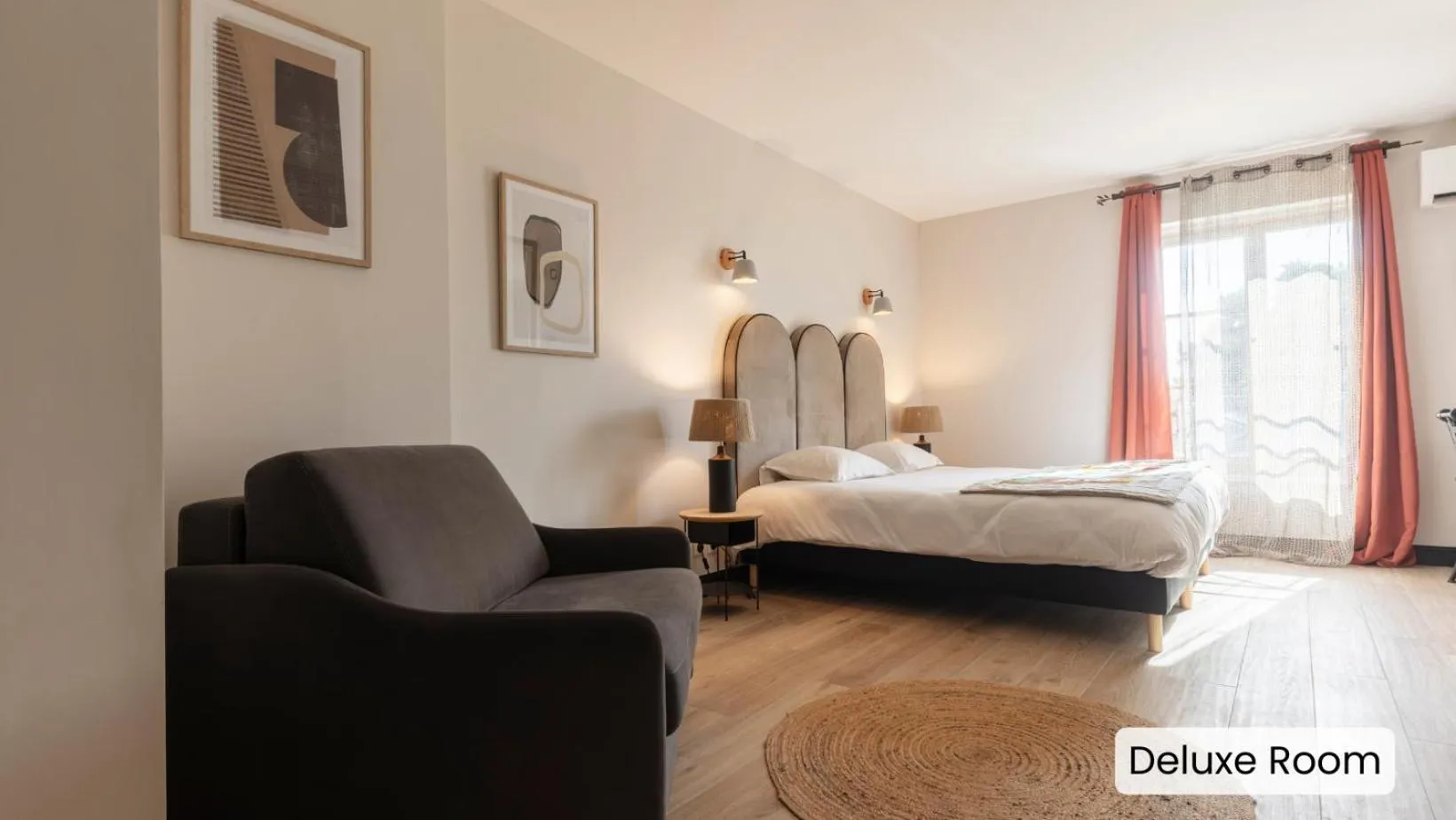 Bed in Hôtel l'Arena