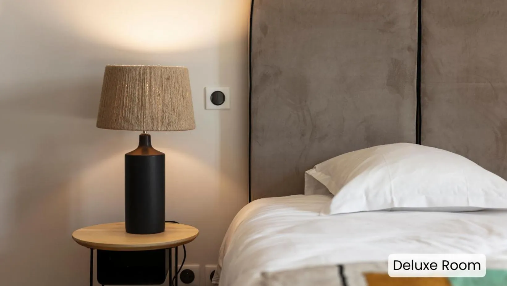 Bed in Hôtel l'Arena