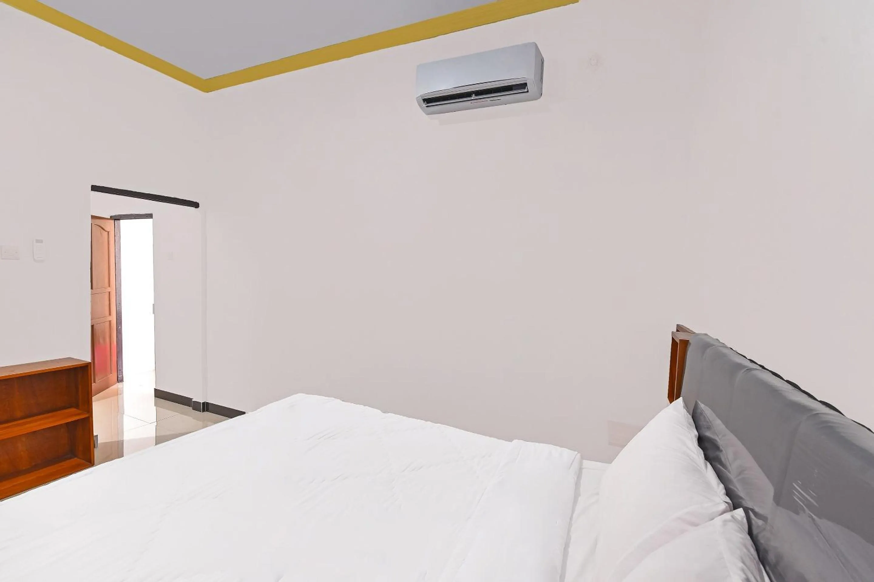 Bedroom, Bed in Hotel O Homestay Antara