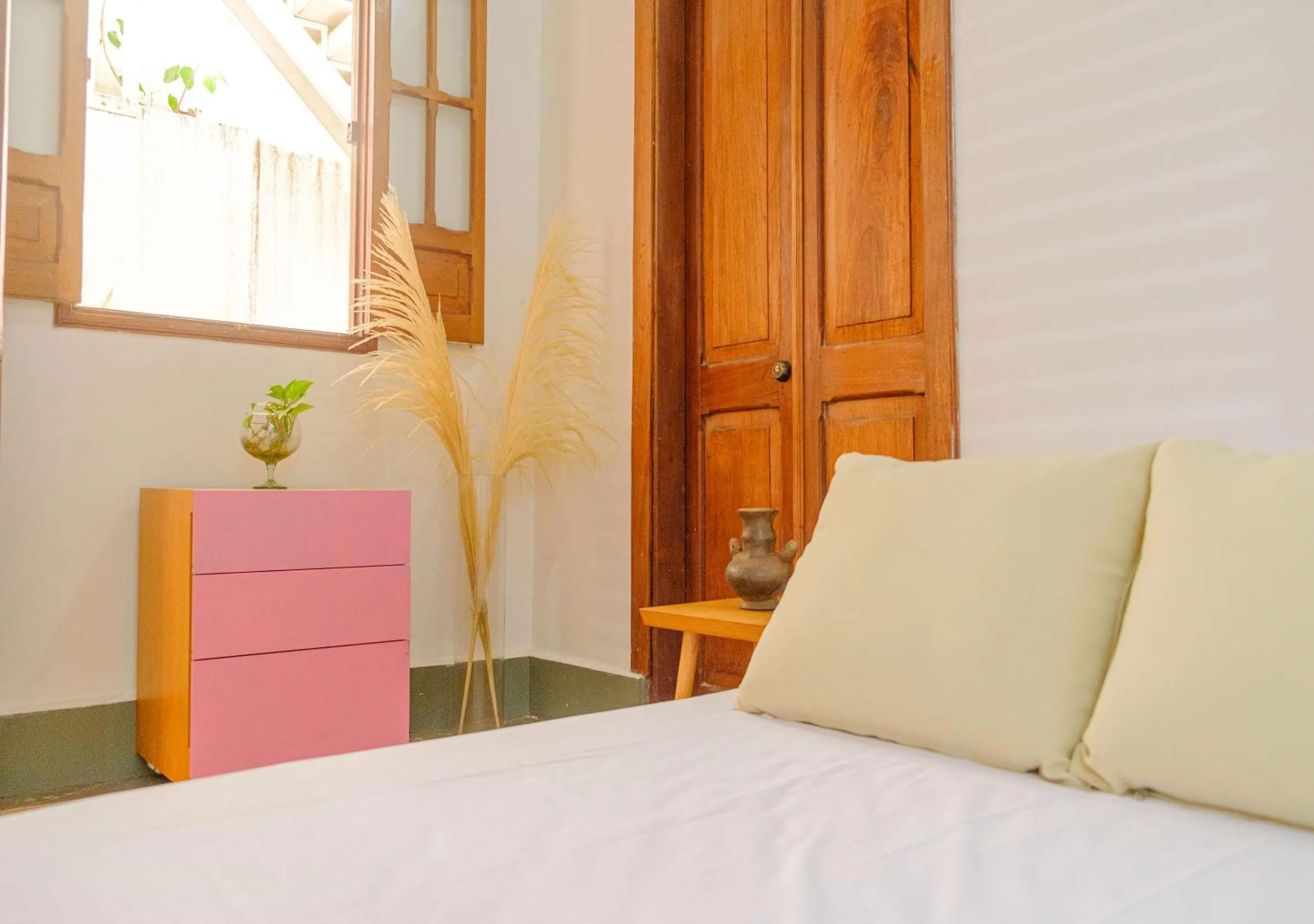 Bedroom, Bed in Casa Rosa - Alma Hotels